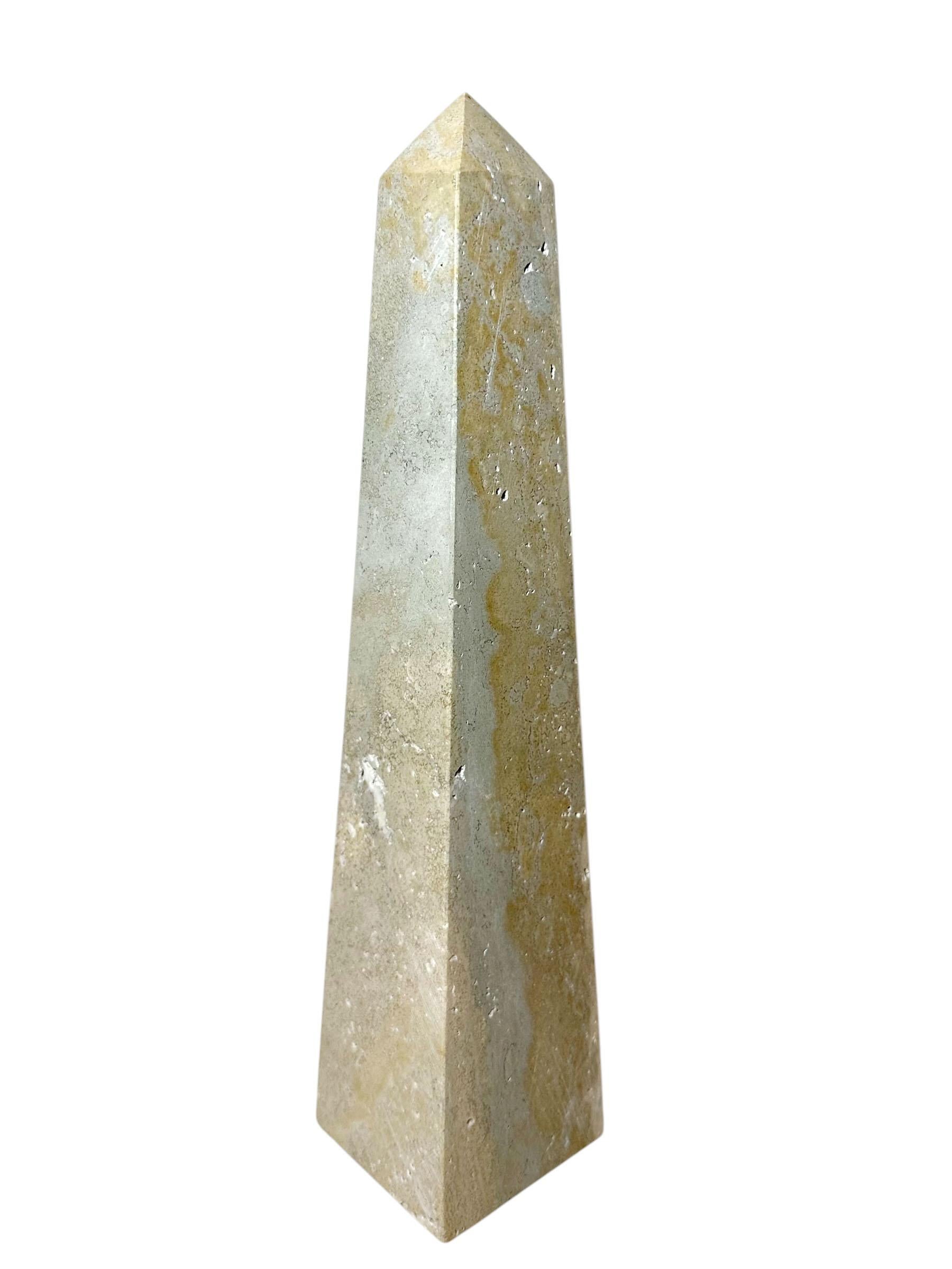 Obelisco in marmo di metà secolo in vendita 1