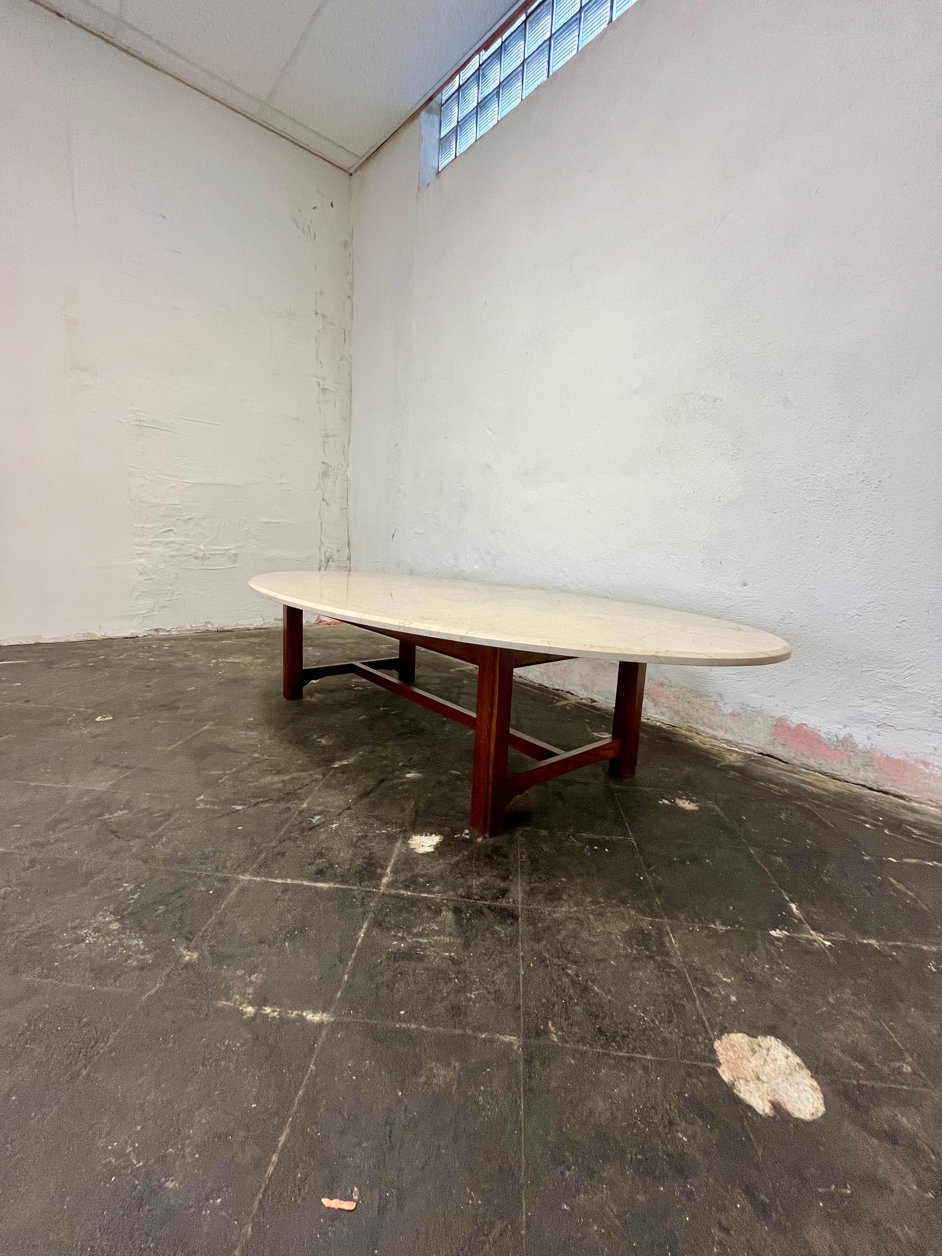 table basse ovale marbre et bois