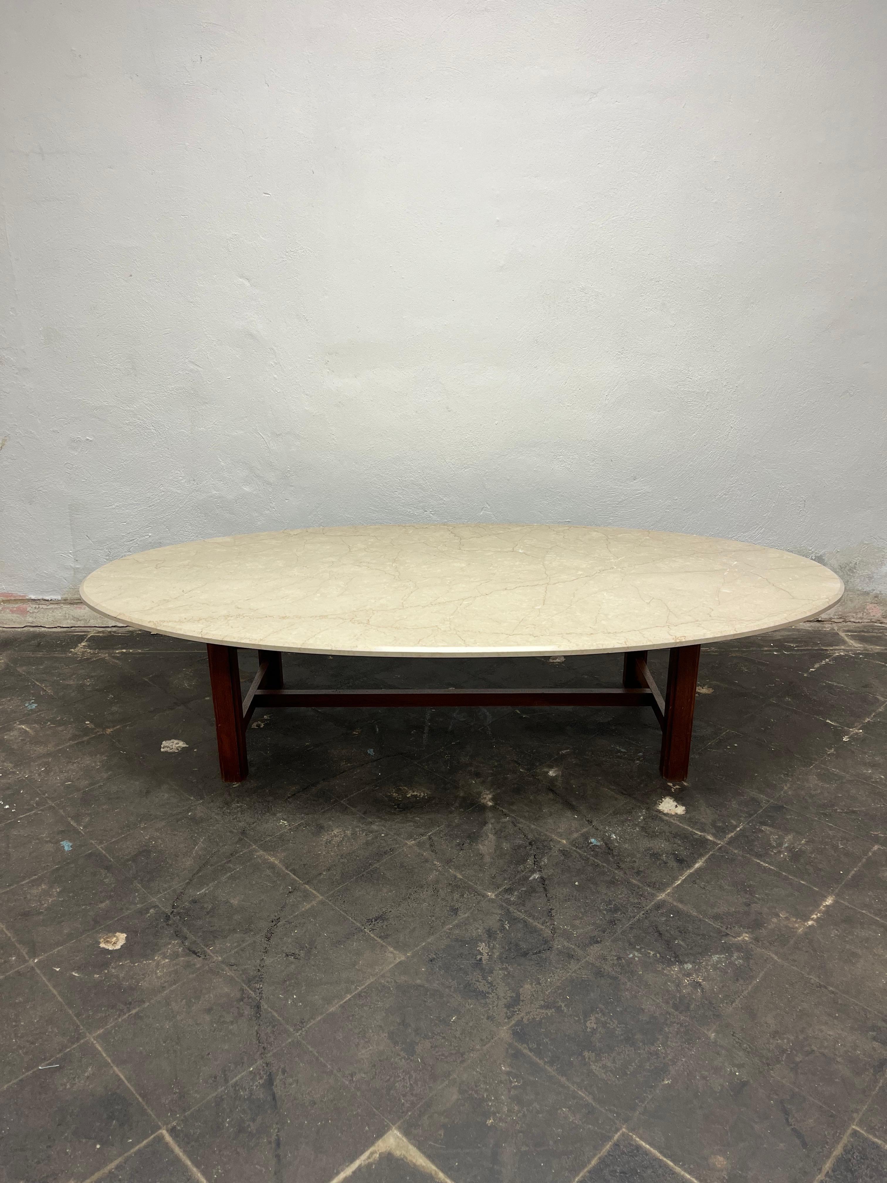 Mid Century Marble Oval Coffee Table In Good Condition For Sale In W Allenhurst, NJ