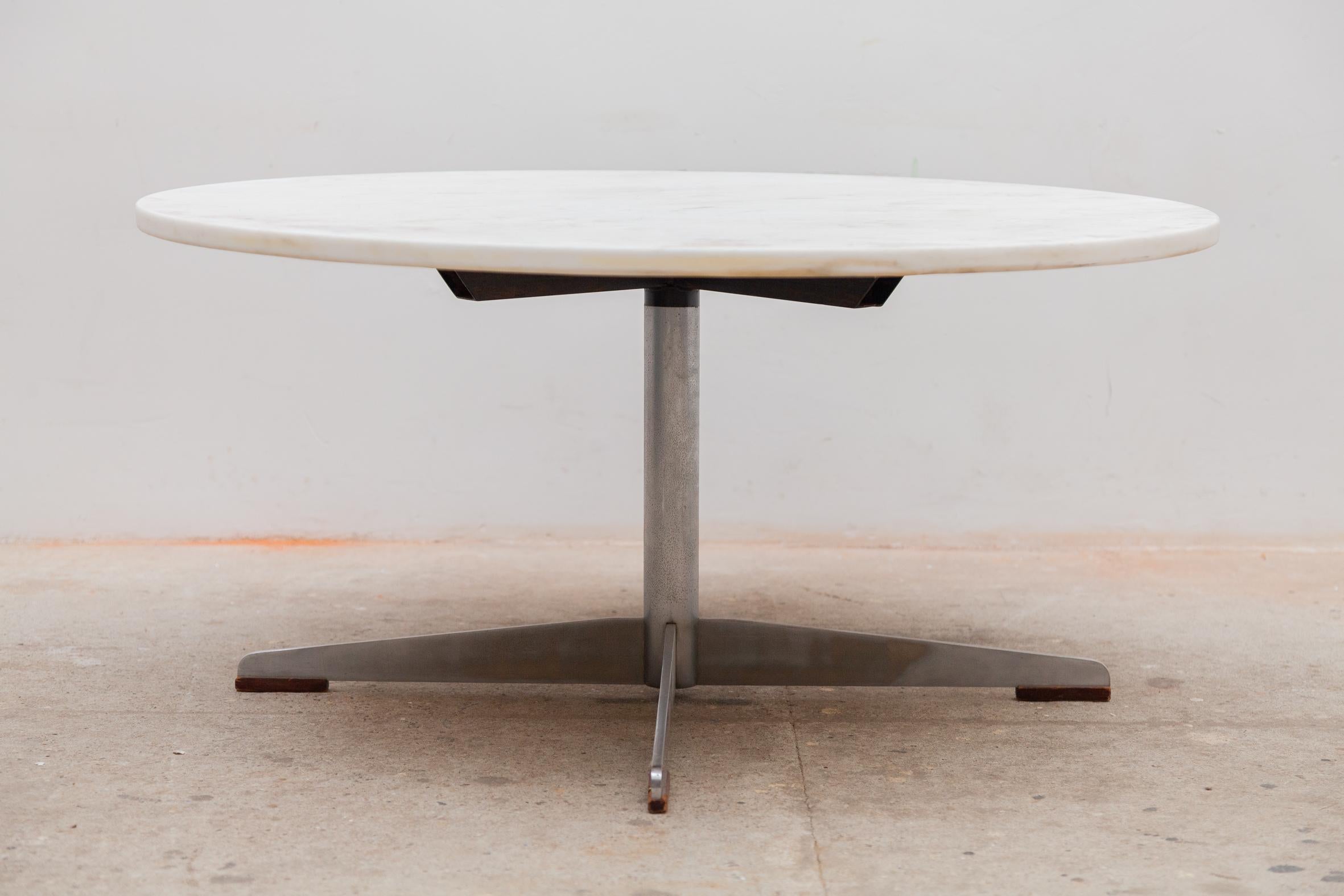 Hand-Crafted Mid-Century Marble Round Coffee Table, 1960s For Sale