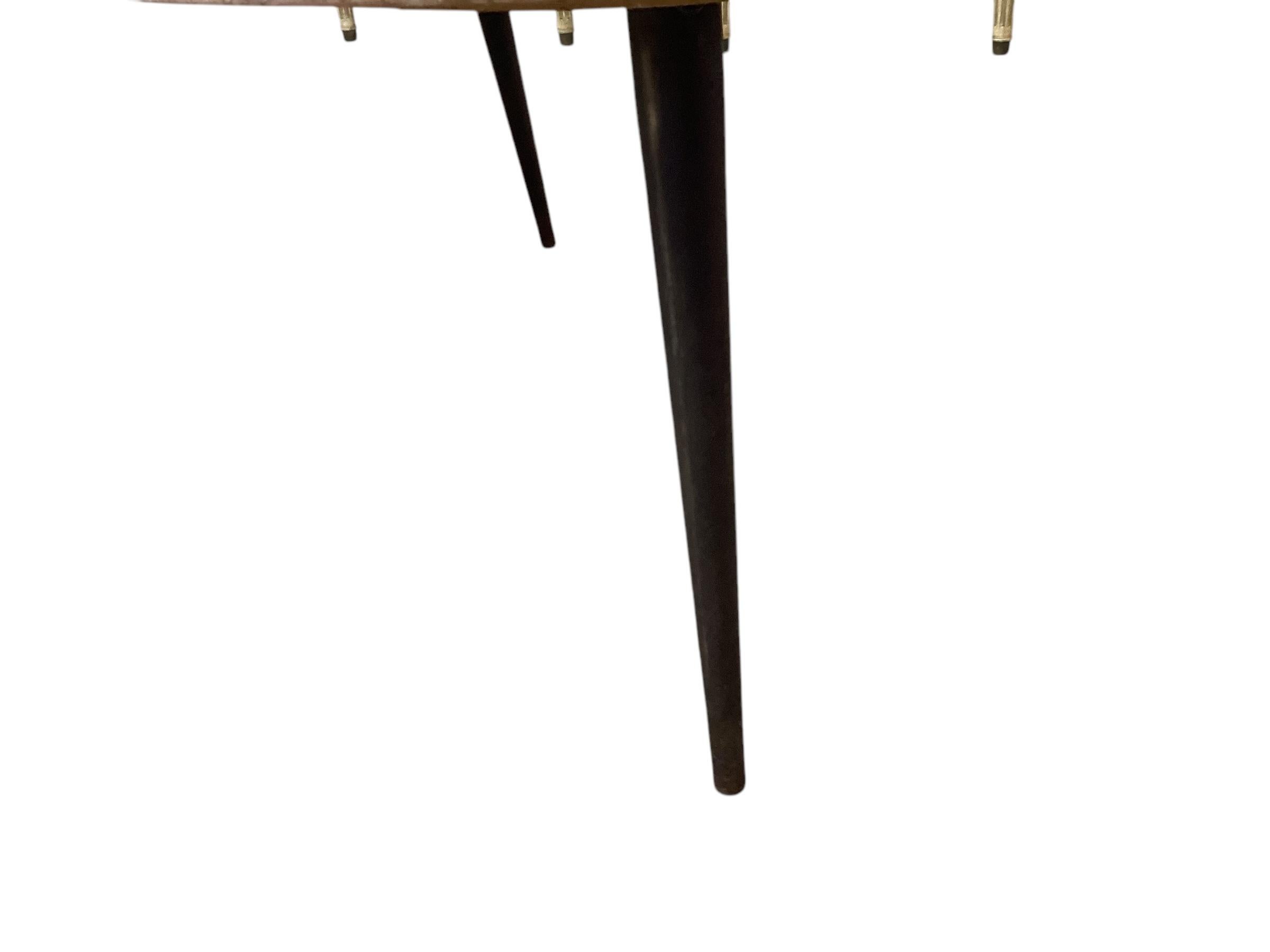 Table basse biomorphe du milieu du siècle à plateau en marbre Bon état - En vente à Chapel Hill, NC