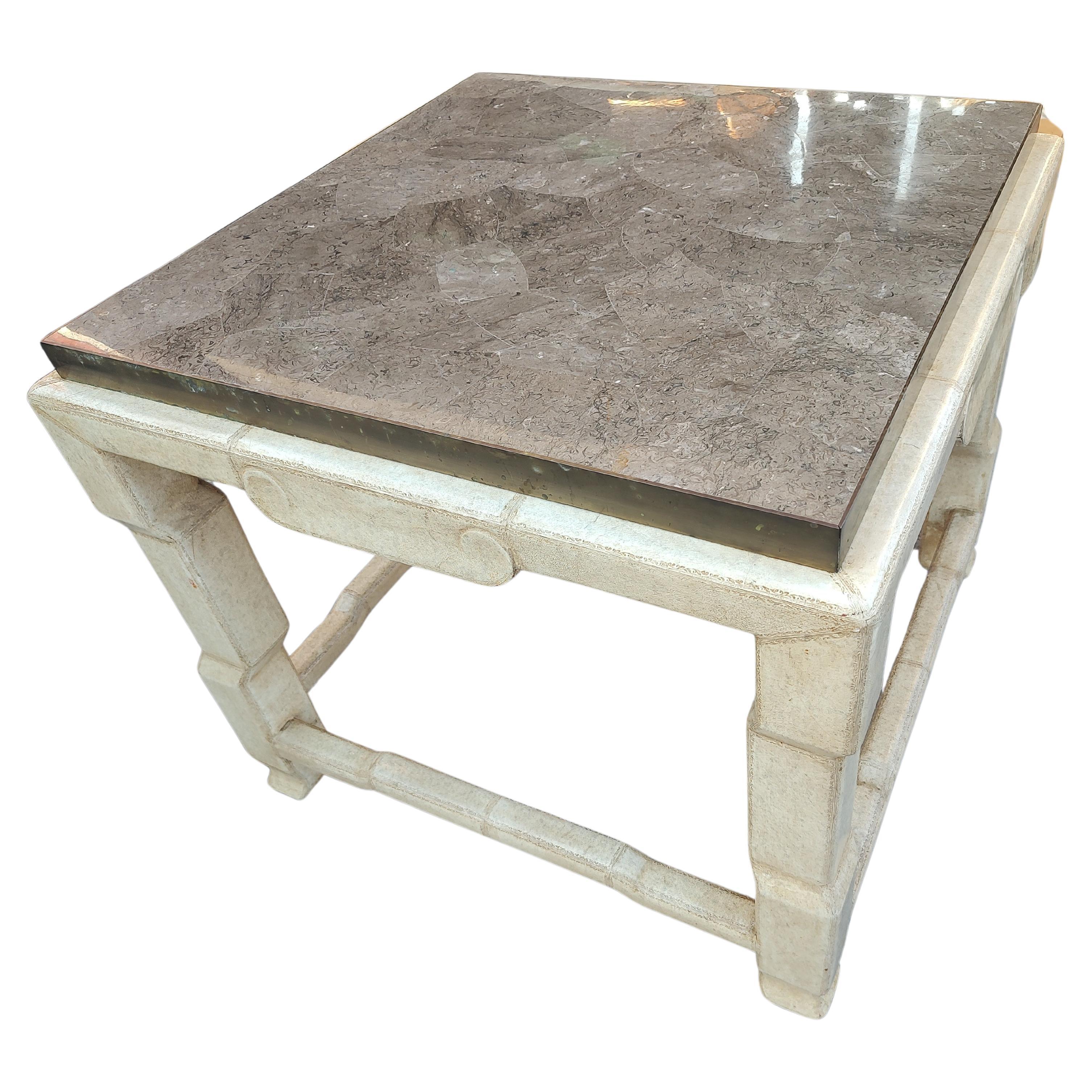 Mesa auxiliar y de cóctel con tapa de mármol de mediados de siglo y base de cuero Marge Carson en Bueno estado para la venta en Port Jervis, NY