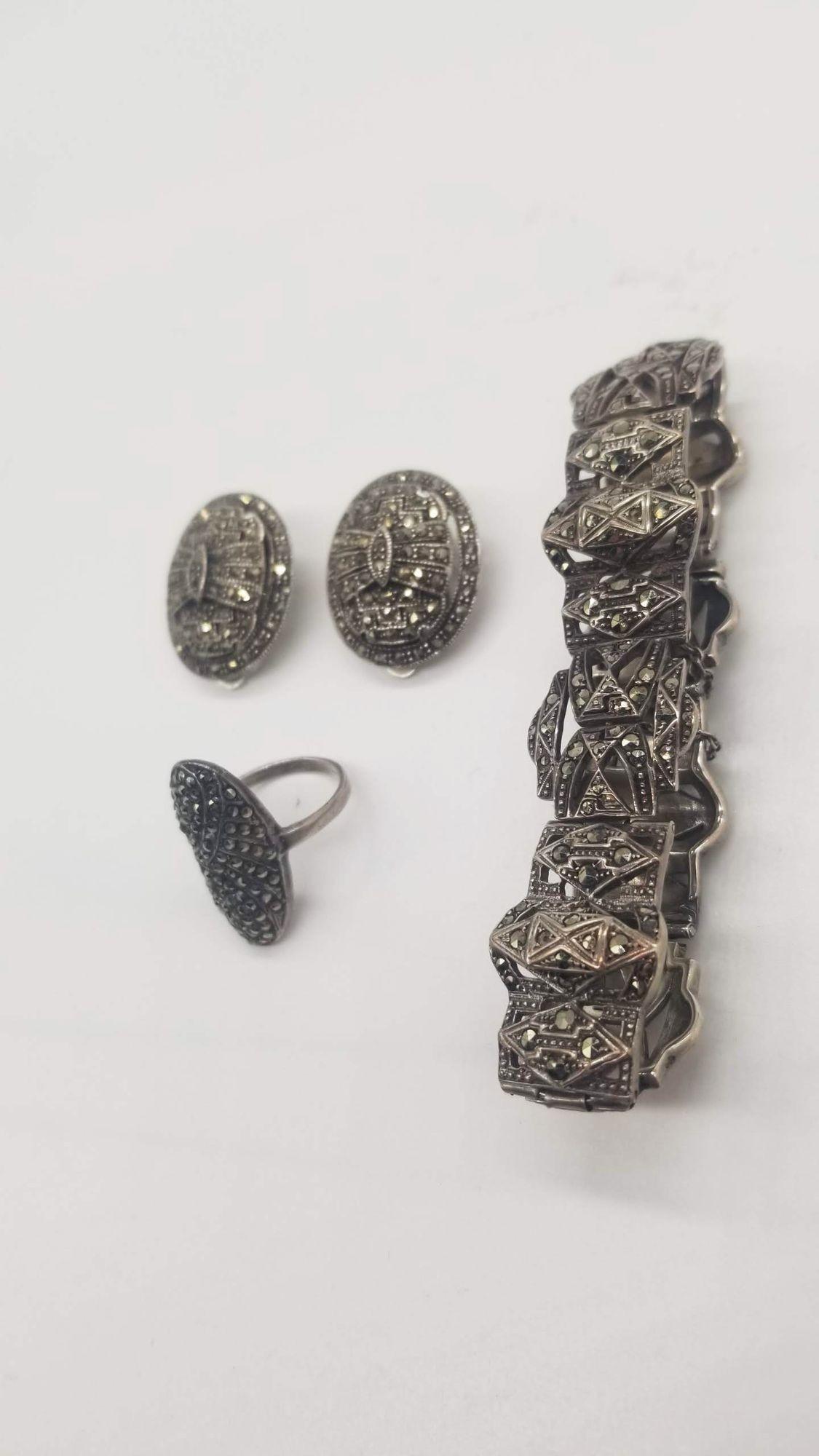 Mid Century Marcasite Jewelry Set, Brooch, Bracelet, Clip on Earrings For Sale 1