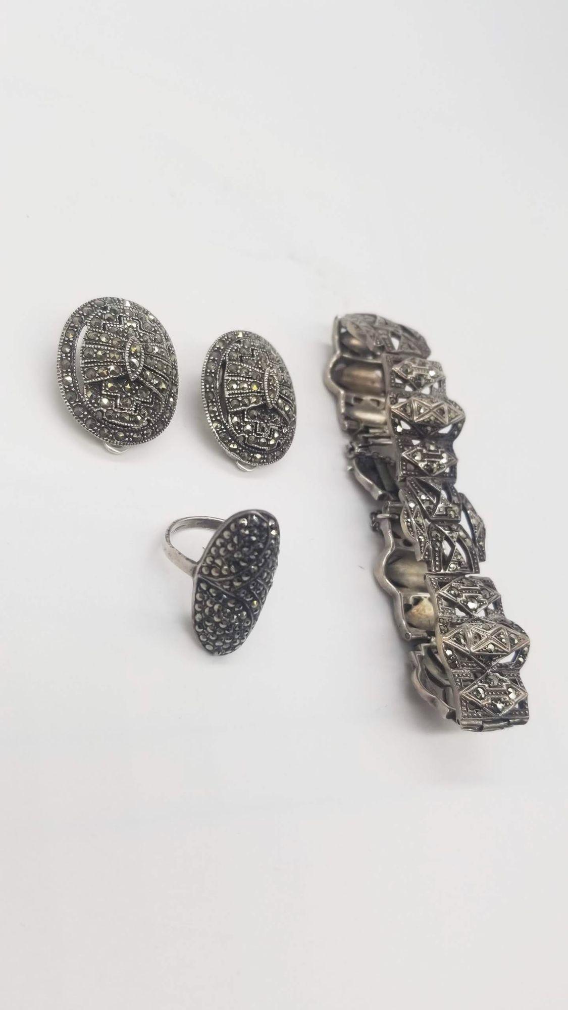 Mid Century Marcasite Jewelry Set, Brooch, Bracelet, Clip on Earrings For Sale 2