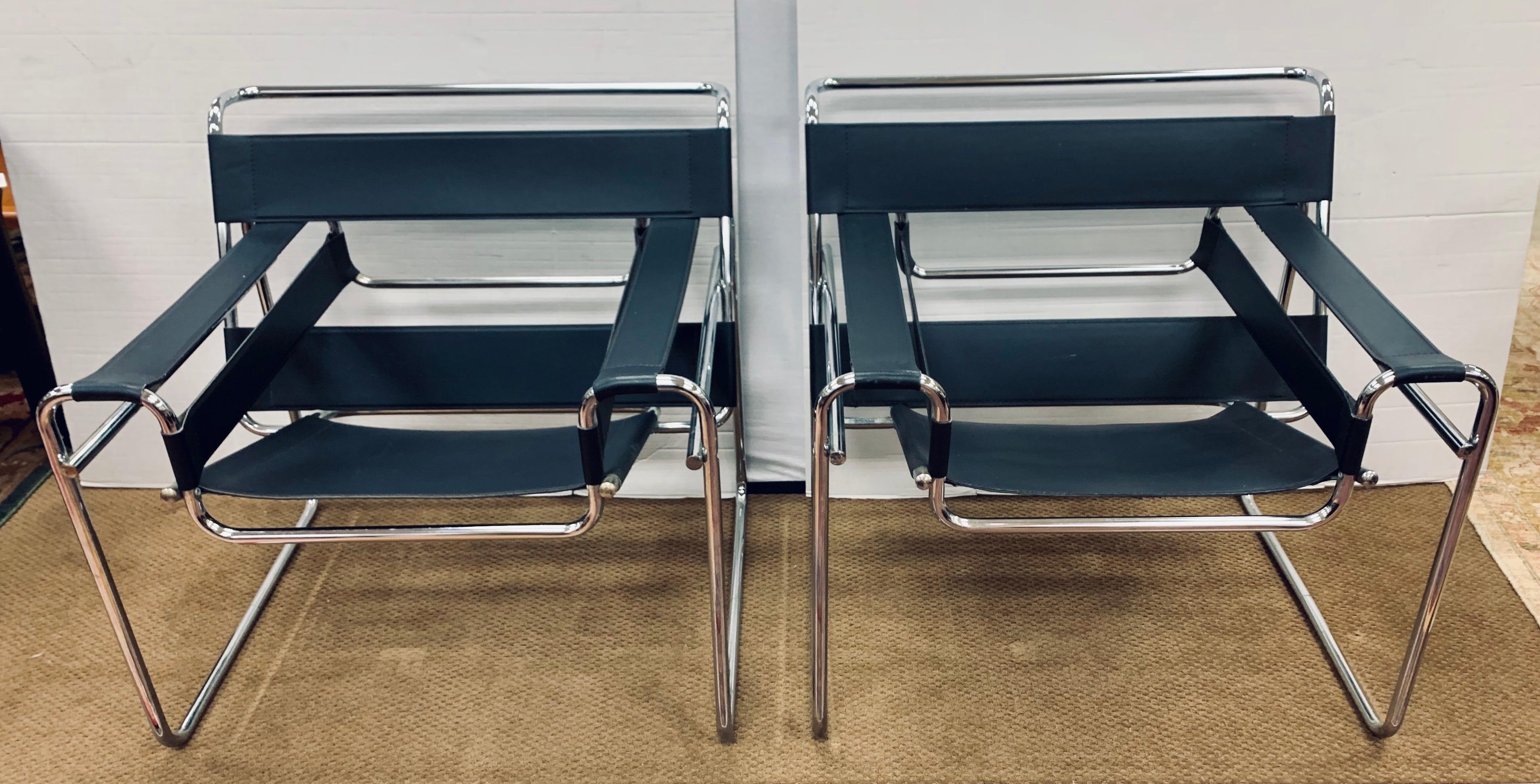Midcentury Marcel Breuer Style Black and Chrome Wassily Chairs, Pair In Good Condition In West Hartford, CT