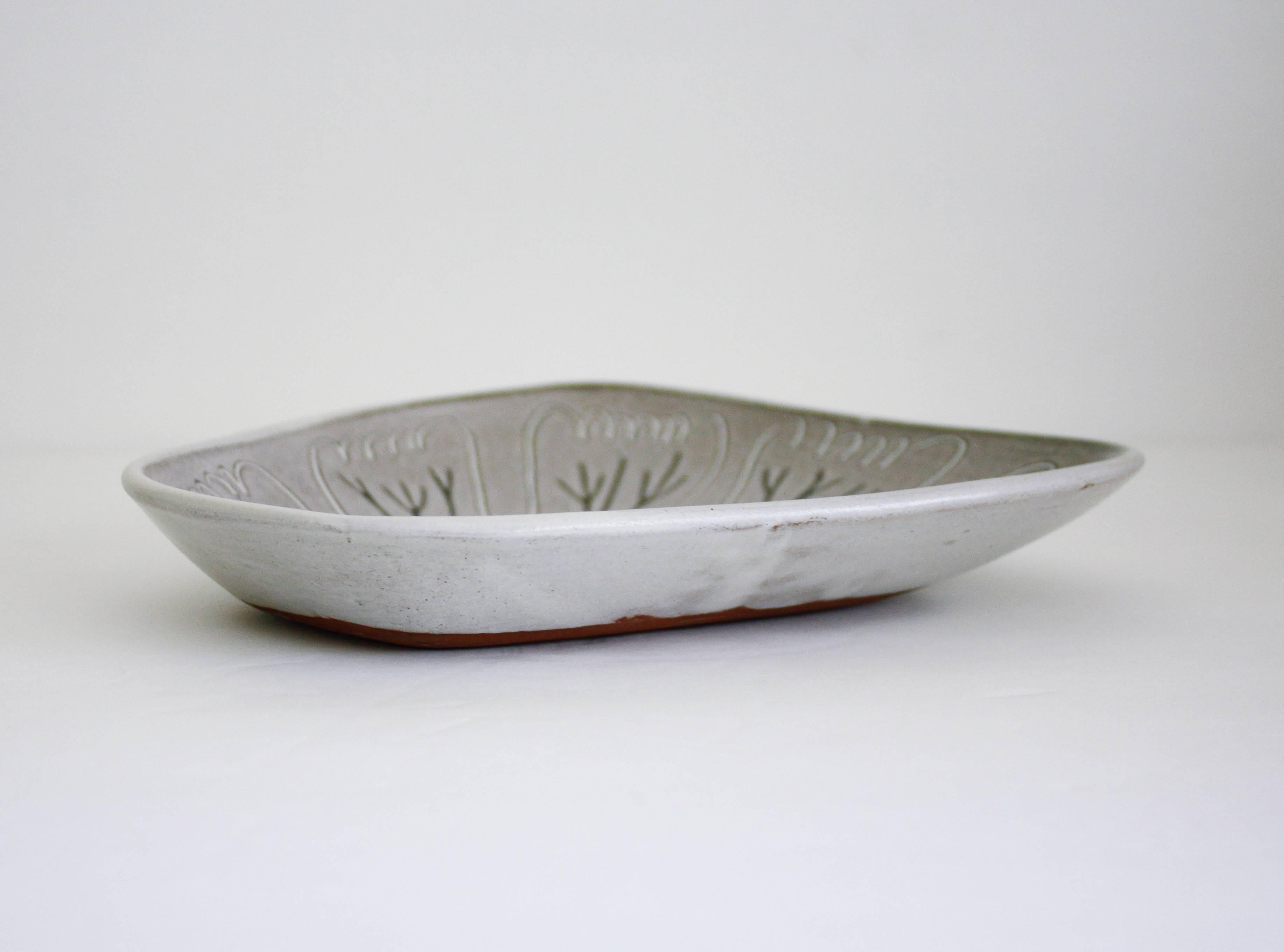 20th Century Midcentury Marianne de Trey Pottery Leaf Dish For Sale