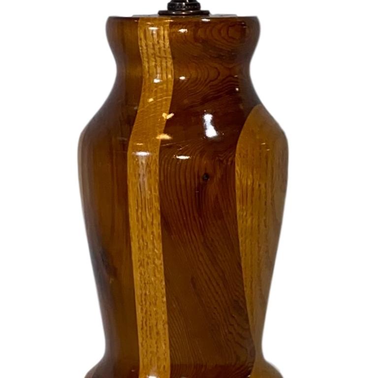 Midcentury Marquetry Single Table Lamp In Good Condition For Sale In New York, NY