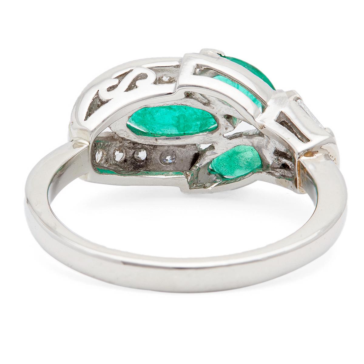 Platinring mit Smaragd und Diamant im Marquiseschliff aus der Jahrhundertmitte 2