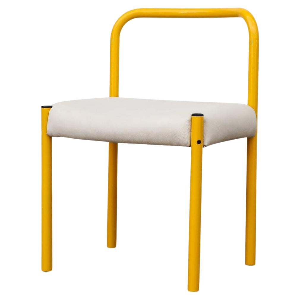 Silla auxiliar de mediados de siglo Martin Visser 'SE03' para 't Spectrum con estructura amarilla