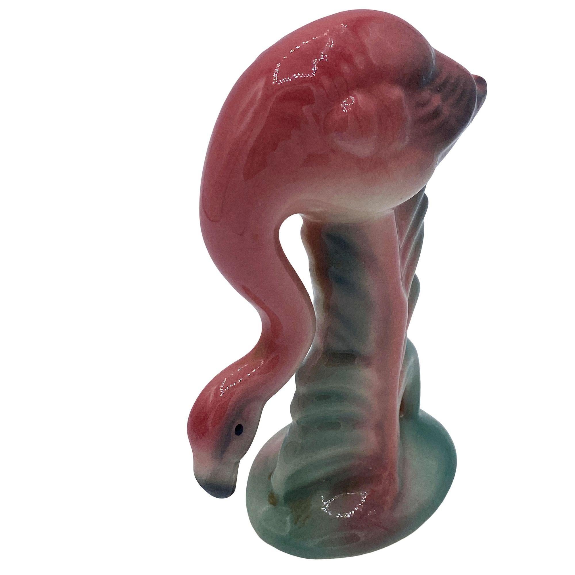 Céramique Mini figurines de table assorties en céramique Flamant rose du milieu du siècle Par Brad Keeler en vente