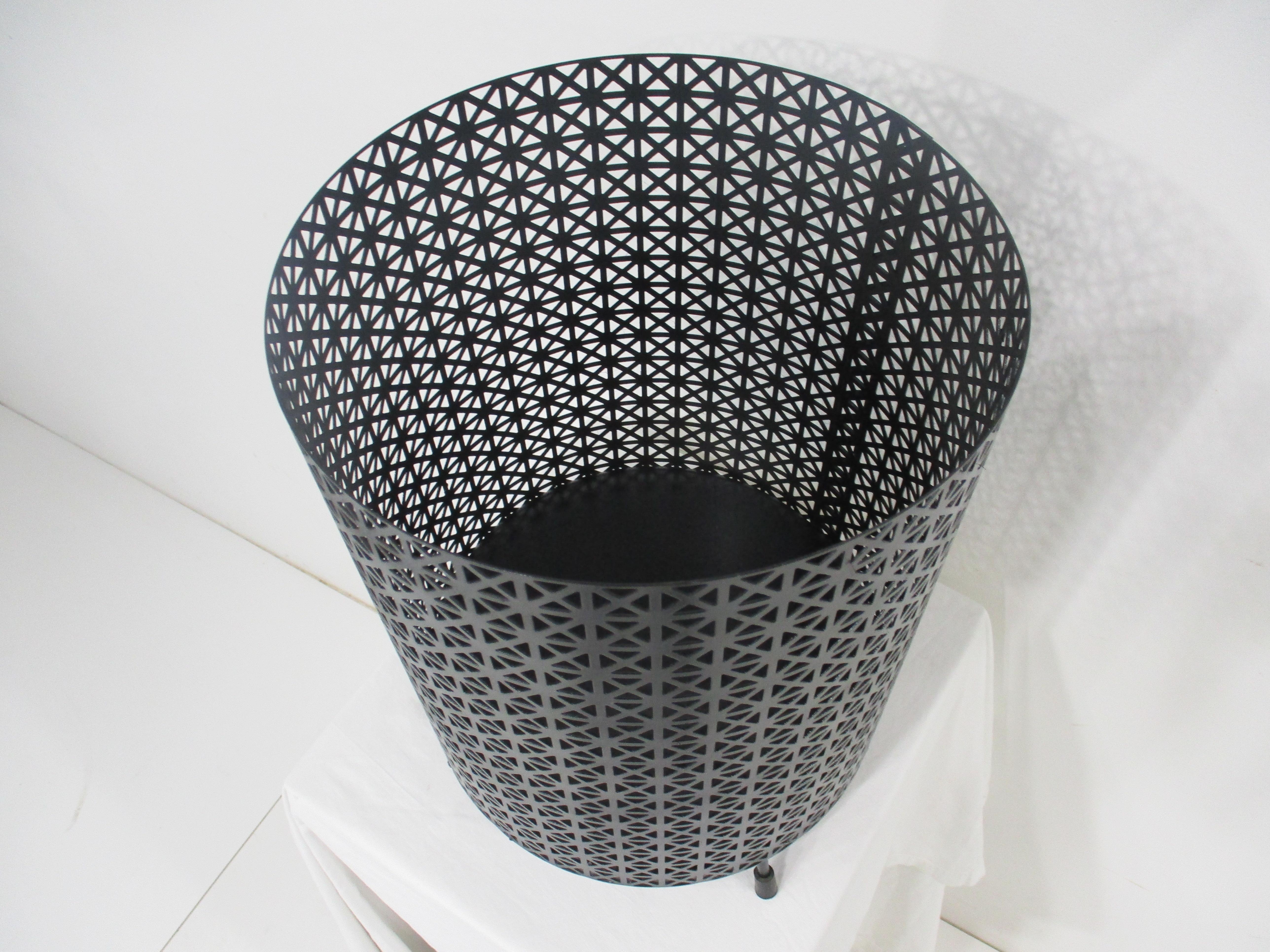 Mid Century Mathieu Mategot styled Metal Trash Basket  In Good Condition For Sale In Cincinnati, OH