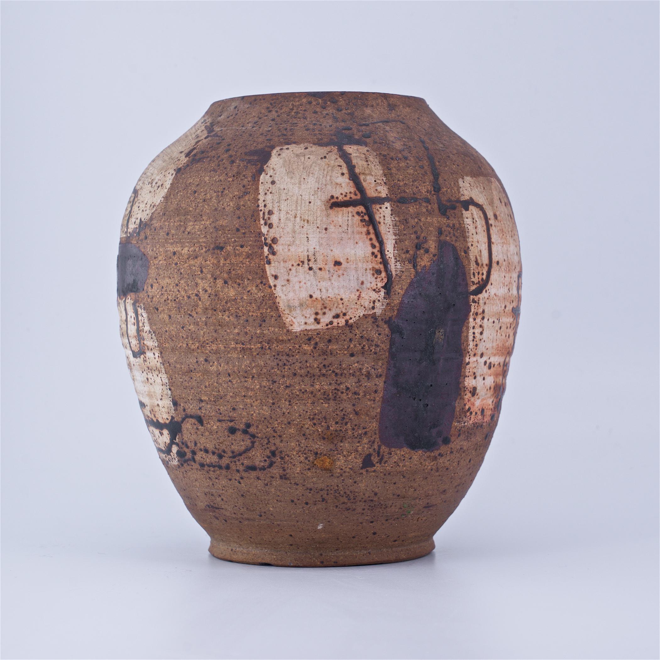 Mid-Century Matt glasierte, primitive, abstrakte Studio-Keramik-Vase (Skandinavische Moderne) im Angebot