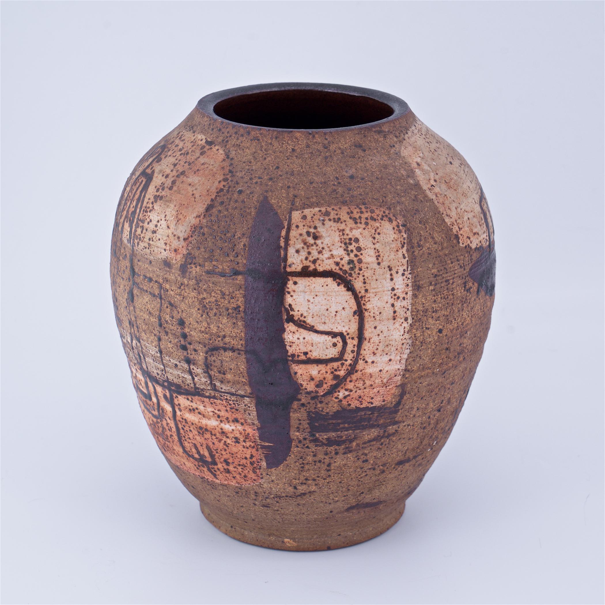 Mid-Century Matt glasierte, primitive, abstrakte Studio-Keramik-Vase (Handgefertigt) im Angebot