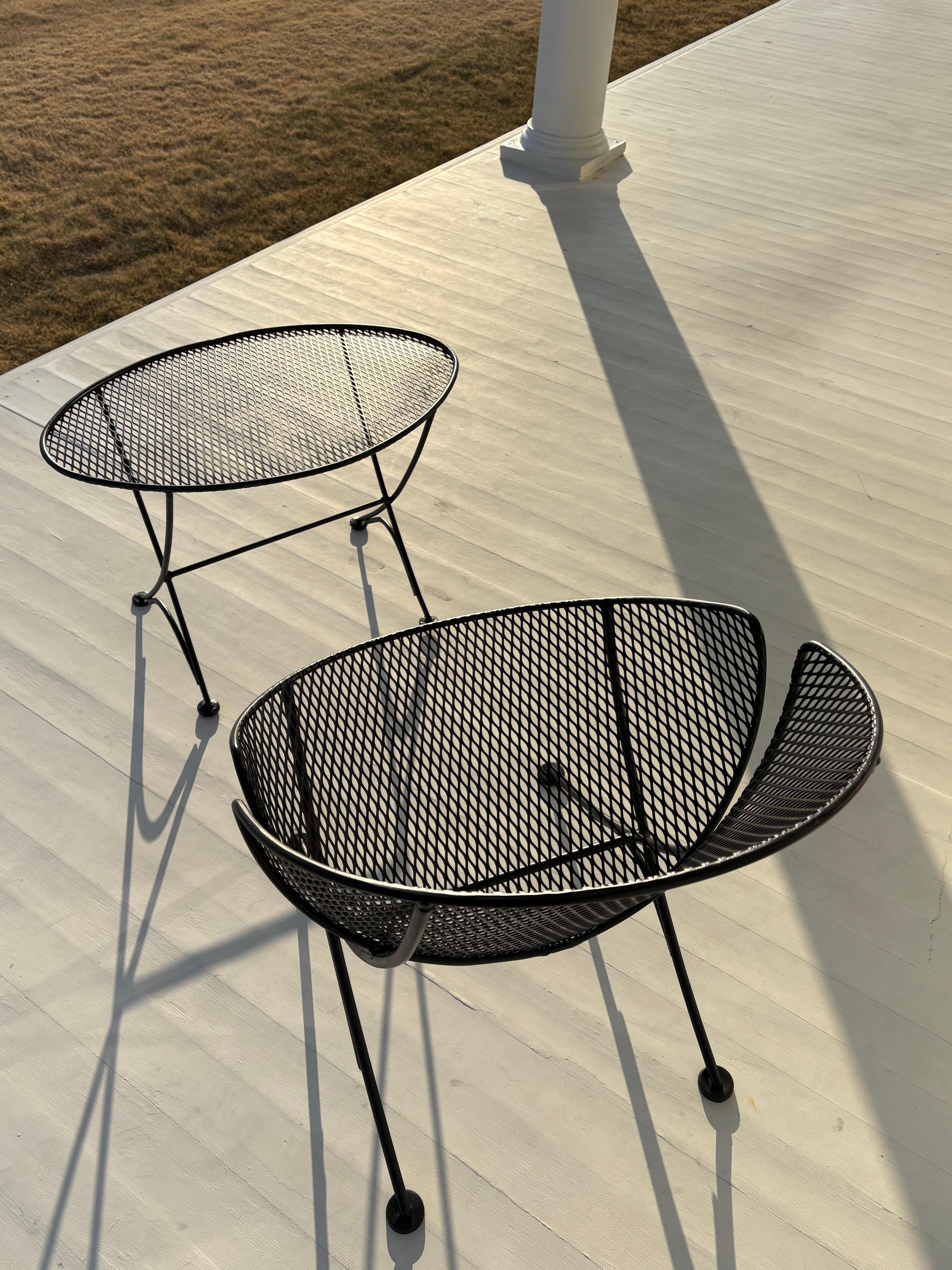 Mid Century Maurizio Tempestini for Salterini Clam Shell Chair and Side Table For Sale 6