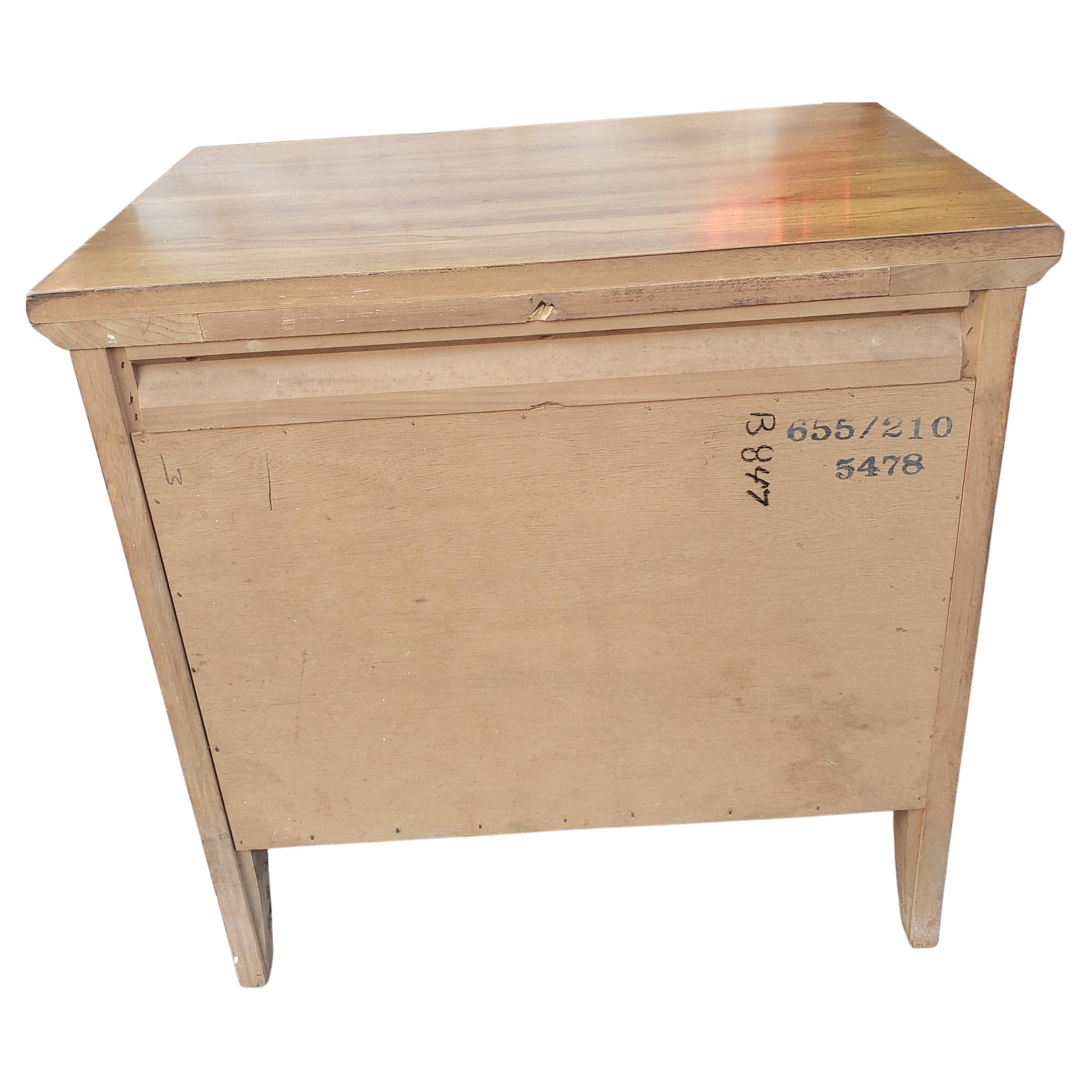 Mid-Century Mazor Masterpiece Burl Walnut and Gilt Accents Bedside Tables, Pair 3