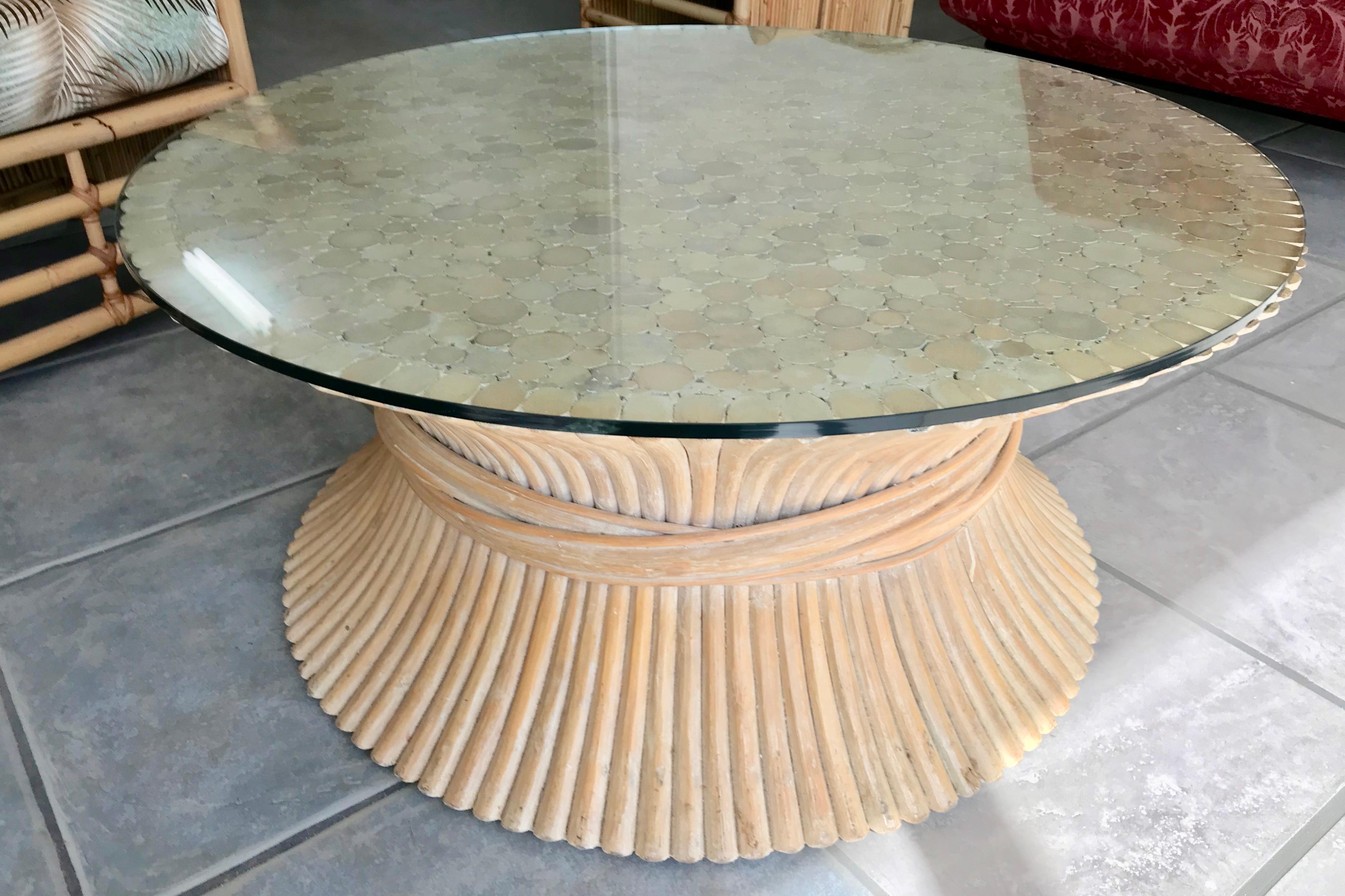 Midcentury McGuire Style Round Rattan Coffee Table In Good Condition In West Palm Beach, FL