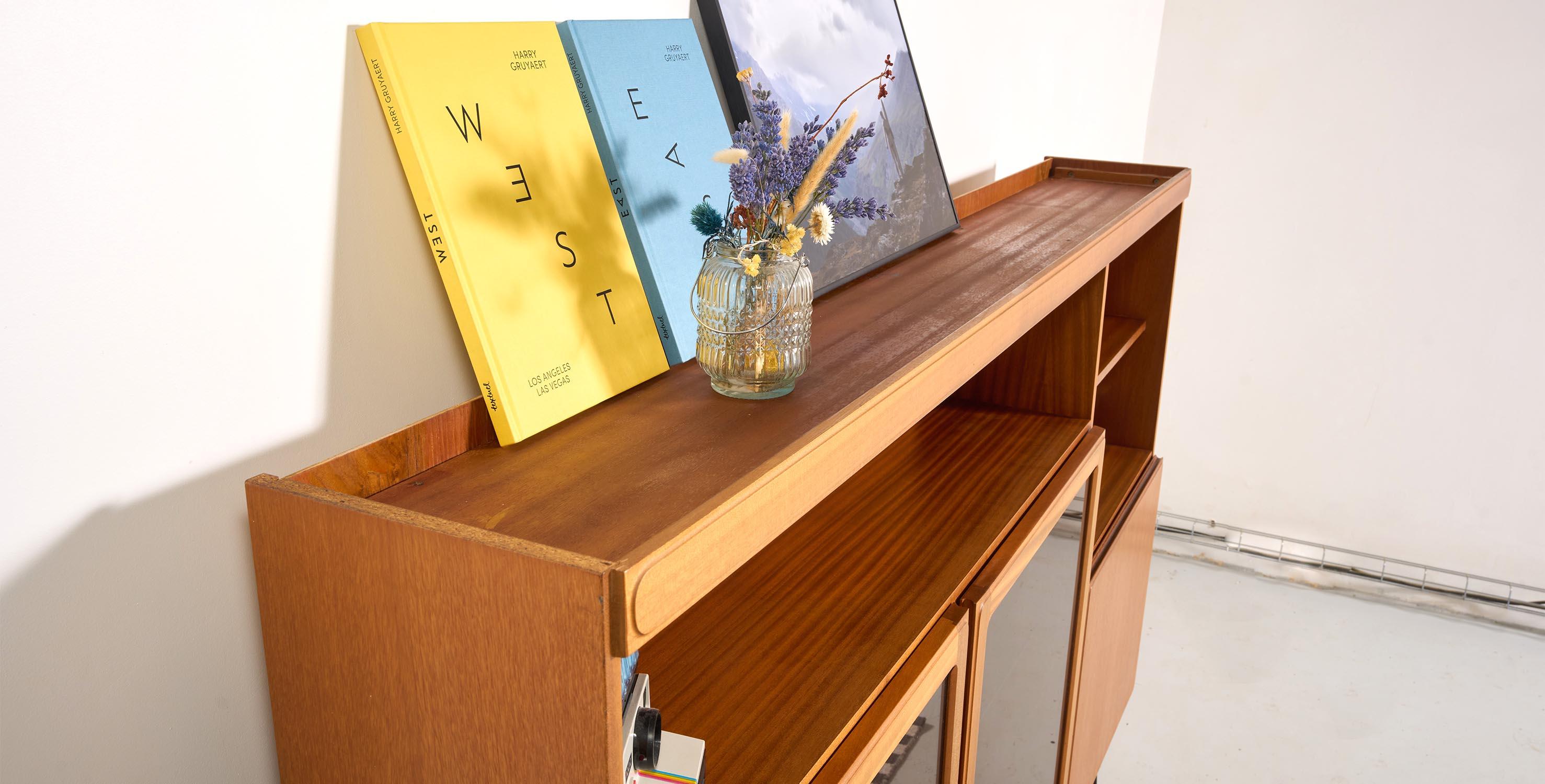 Metal Mid century MCintosh bookcase, Hairpin legs