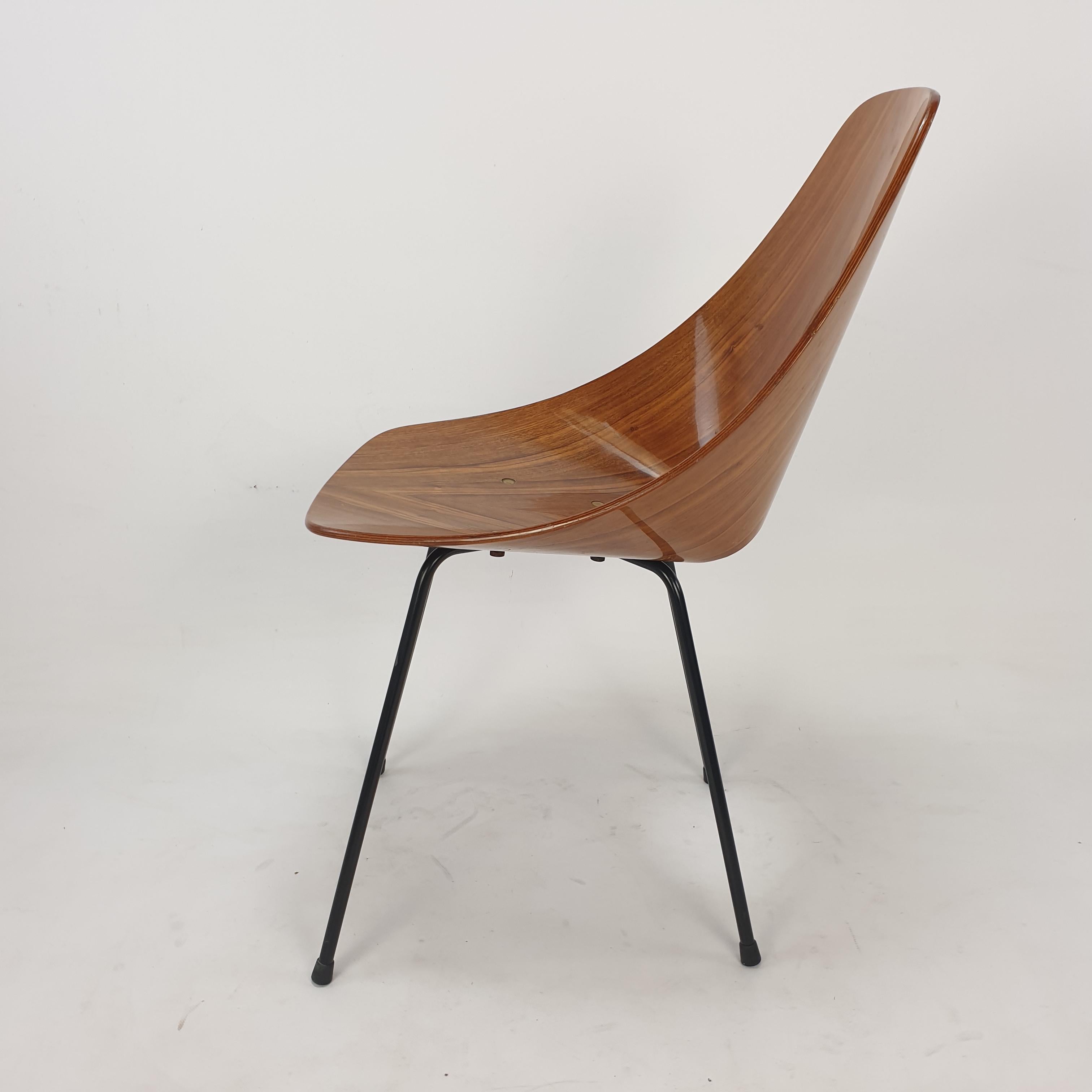 Mid Century Medea Chair by Vittorio Nobili for Fratelli Tagliablue, 50's In Good Condition For Sale In Oud Beijerland, NL