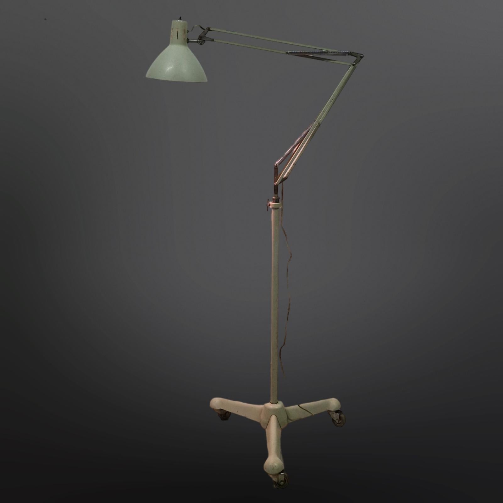 Lampe médicale du milieu du siècle par Hala Zeist, Pays-Bas années 1960 en vente 1
