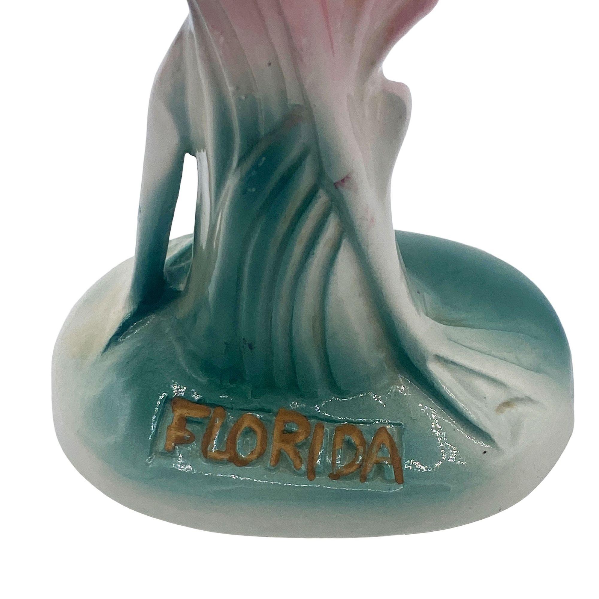 Mid-Century moderno Statue di fenicotteri rosa in ceramica abbinate di metà secolo 