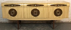 Italienisches Sideboard aus der Jahrhundertmitte aus Melamin mit Messinggriffen