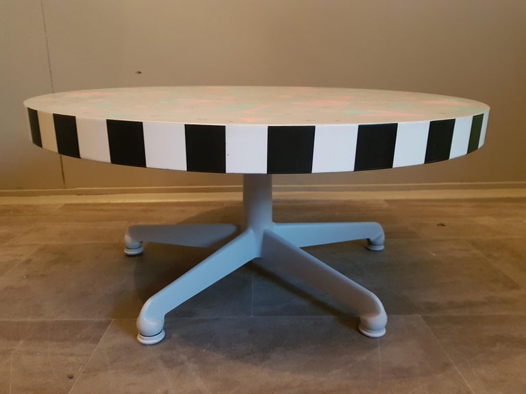 Mid-Century Memphis Style Side Coffee Table, Italy 1980s For Sale 7