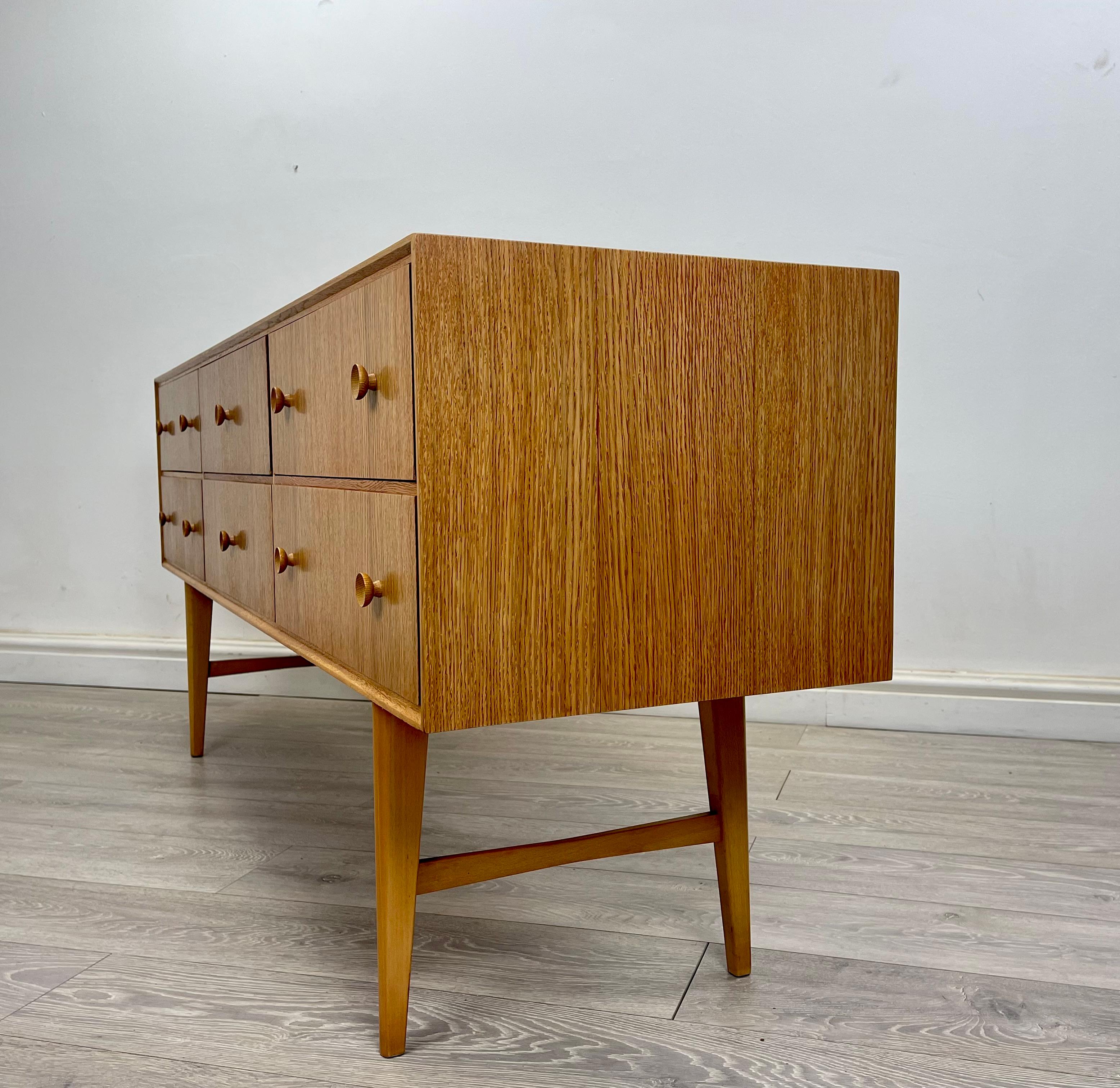 Midcentury Meredew Oak Sideboard / Chest of Drawers  In Good Condition In Hull, GB