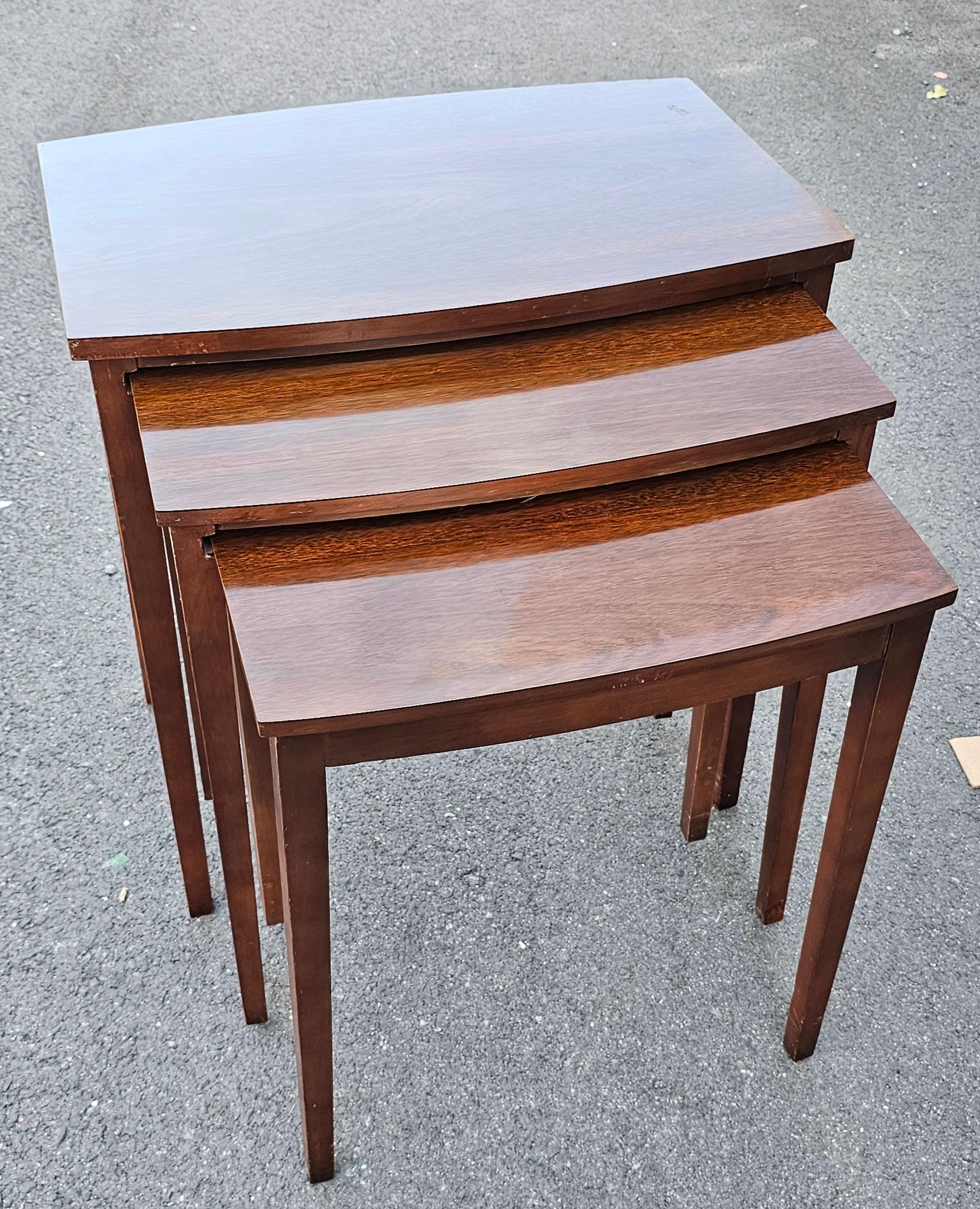 Mid-Century Mersman Furniture Mahogany Nesting Tables For Sale 3