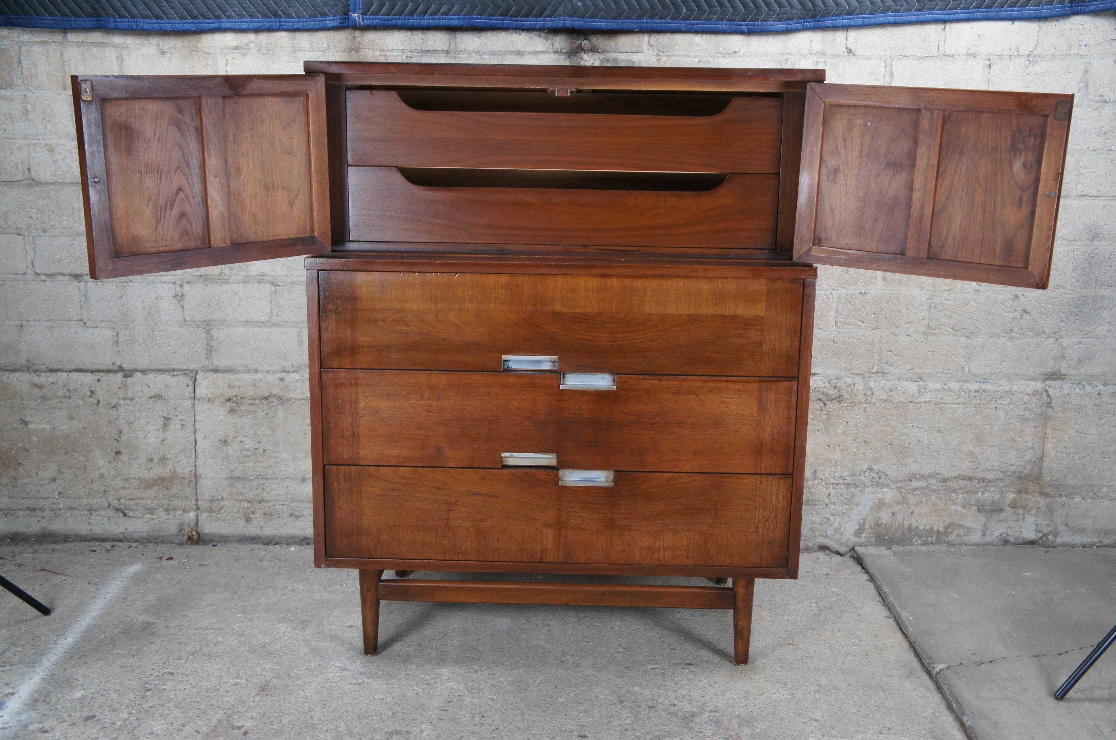 Mid Century Merton Gershun American of Martinsville Accord Dresser Chest MCM In Good Condition In Dayton, OH