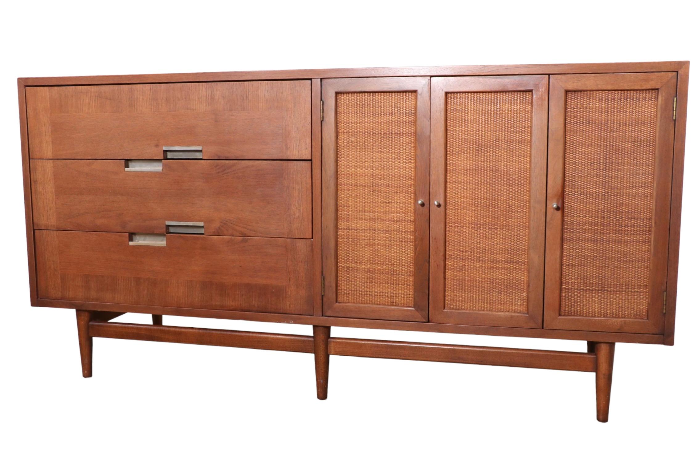  Mid Century Merton Gershun for American of Martinsville Dresser  In Good Condition In New York, NY