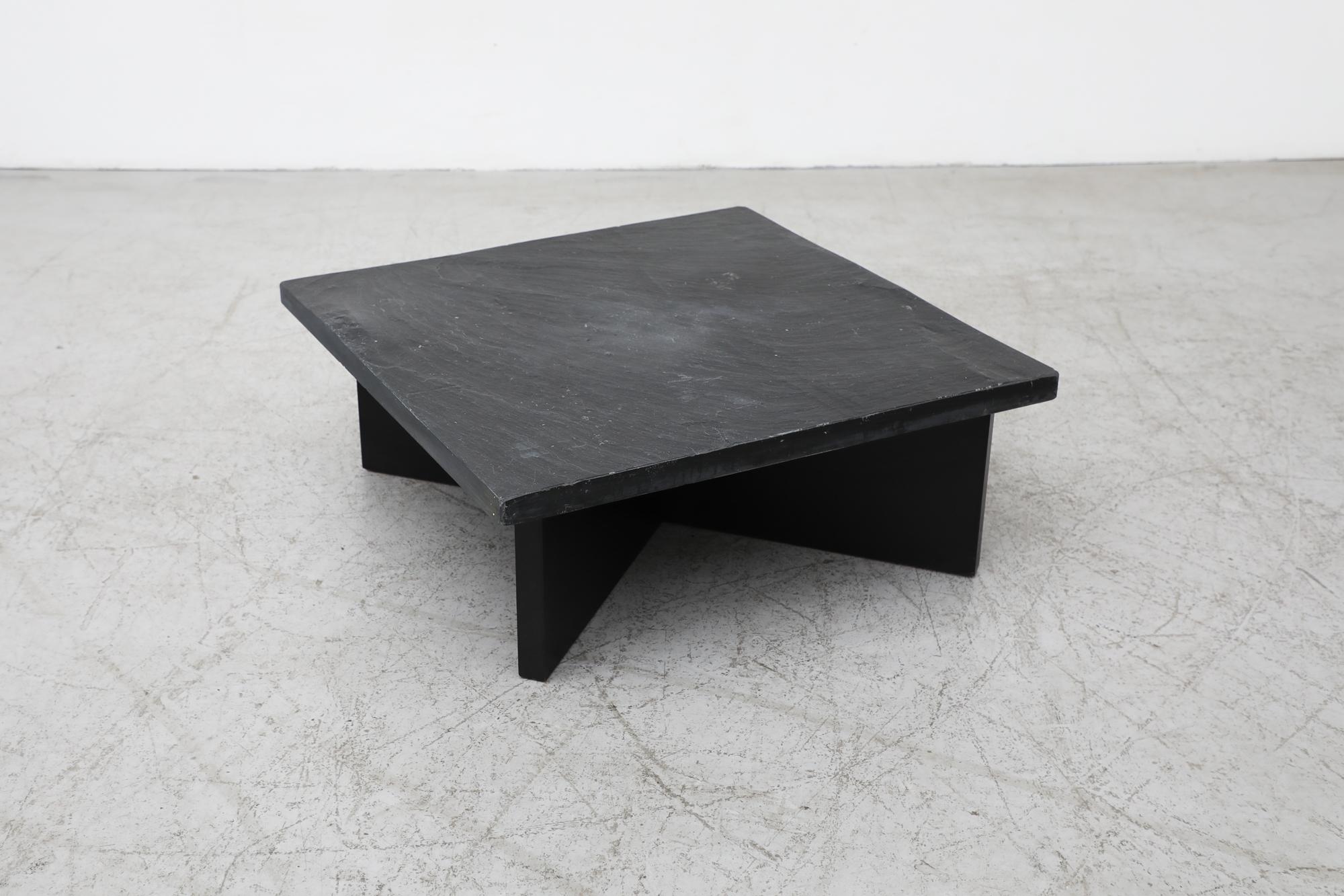 Milieu du XXe siècle Table basse en pierre Metaform 'Attributed' du milieu du siècle avec base en bois noir x en vente