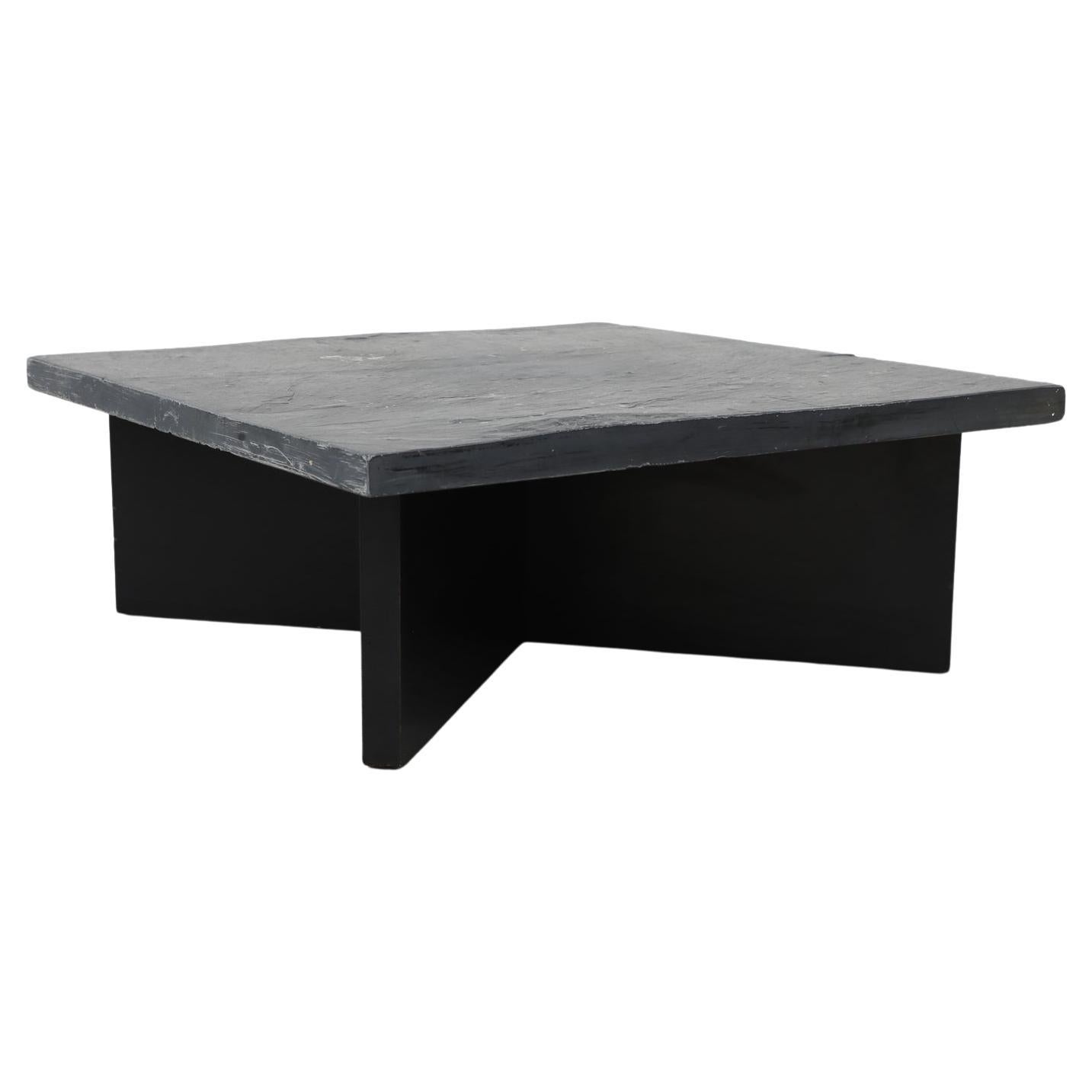 Table basse en pierre Metaform 'Attributed' du milieu du siècle avec base en bois noir x en vente