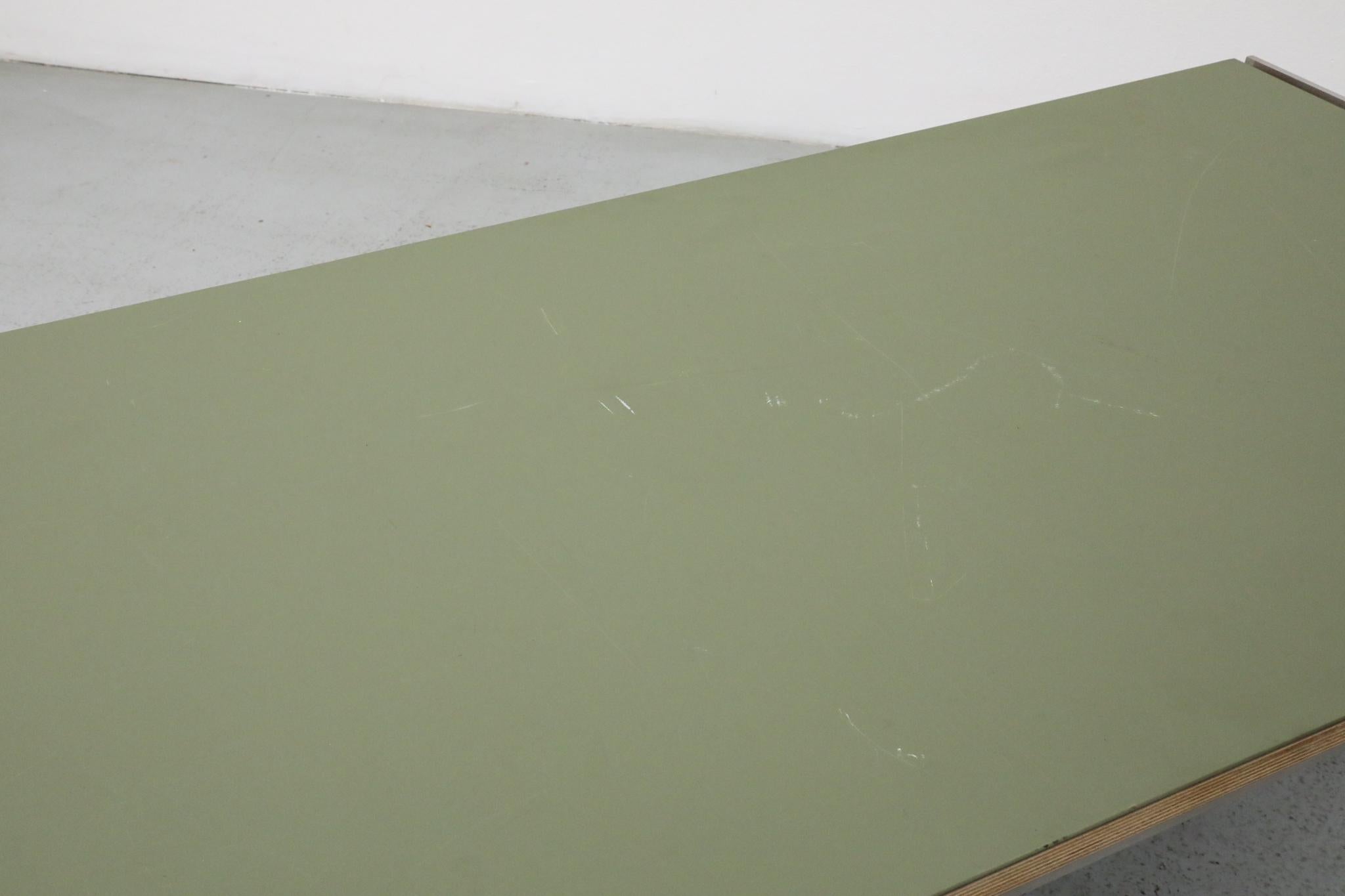 Mid-Century Metaform Coffee Table with Green Laminate Top and Steel Base For Sale 4