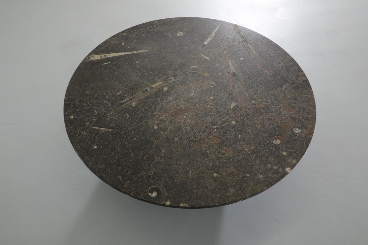 Mid-Century Metaform Style Round Fossil Stone Coffee Table with Brown Base In Good Condition In Los Angeles, CA