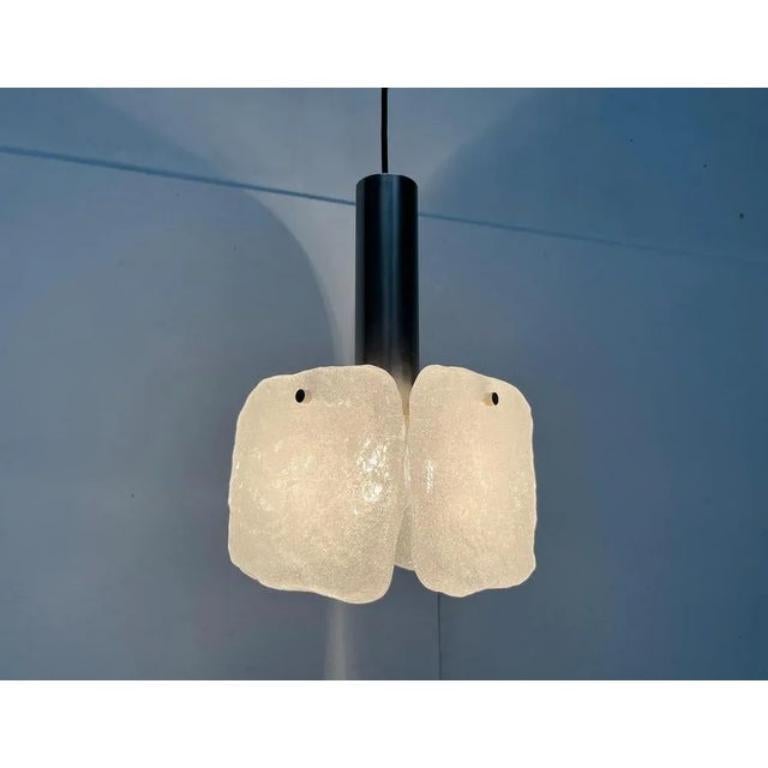 Lampada a sospensione Bernstein di Kalmar, 1960, in metallo e vetro ghiaccio. in vendita 4