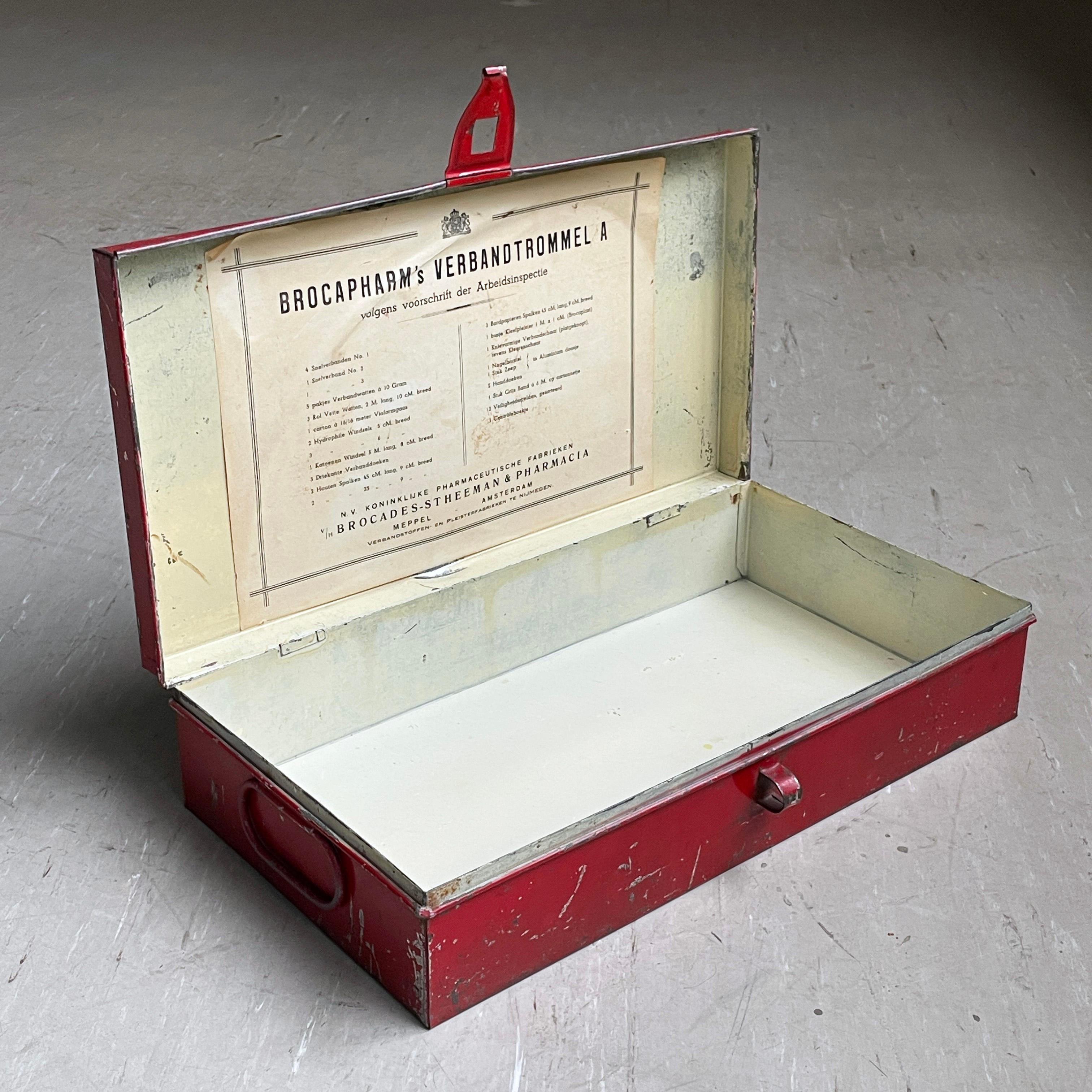 Mid Century metal Brocapharms Verbandtrommel Apothecary Box For Sale 5