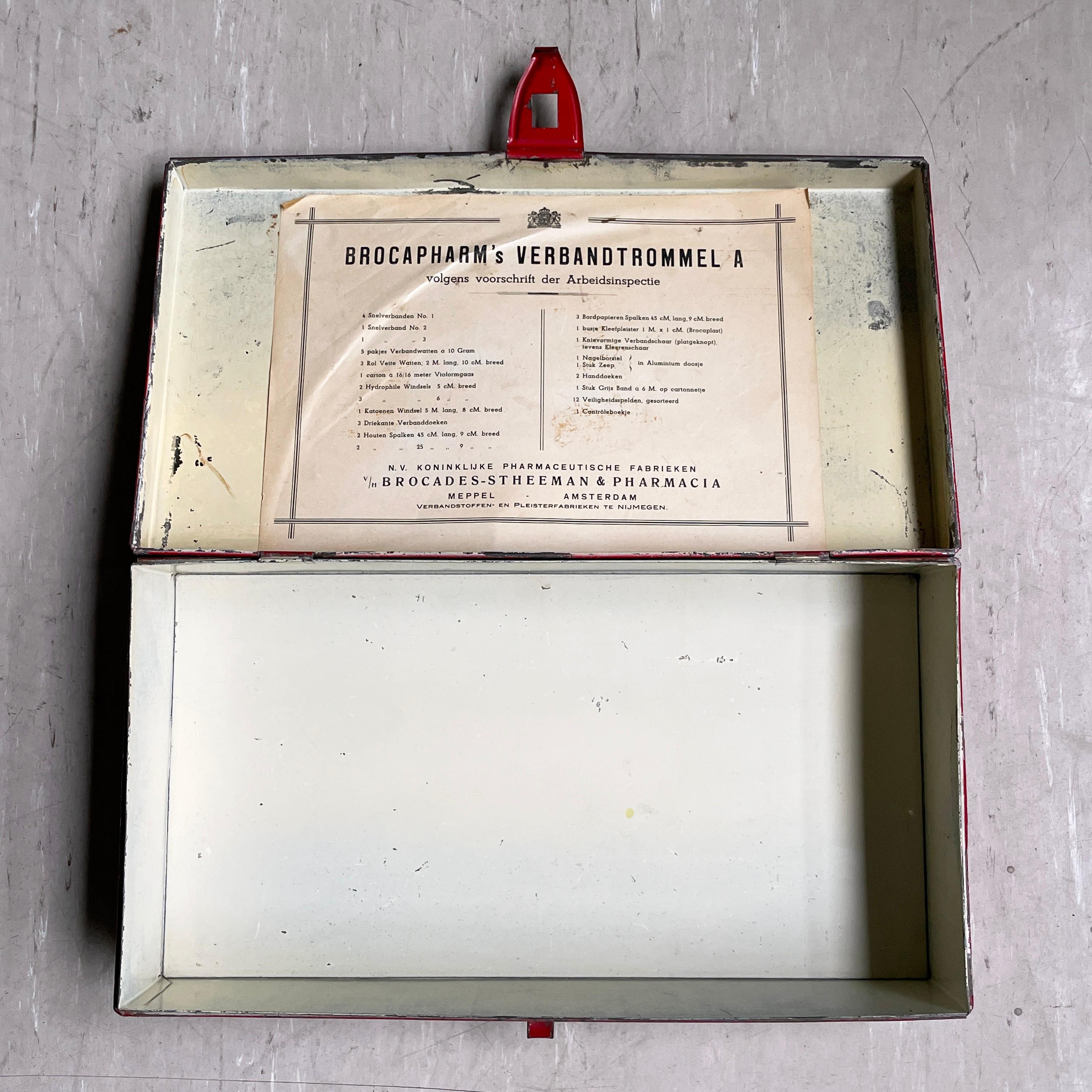 Mid Century metal Brocapharms Verbandtrommel Apothecary Box For Sale 9