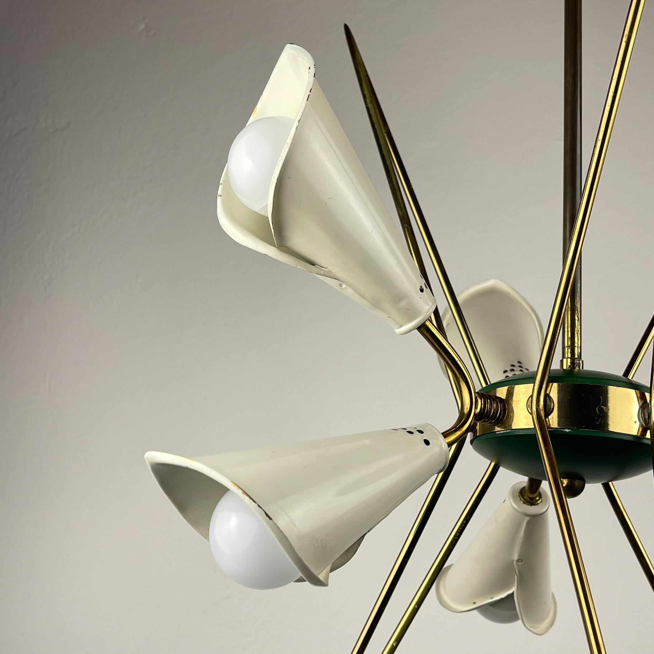 XX secolo Lampadario in metallo di metà secolo in stile Stilnovo, Italia anni '70 in vendita