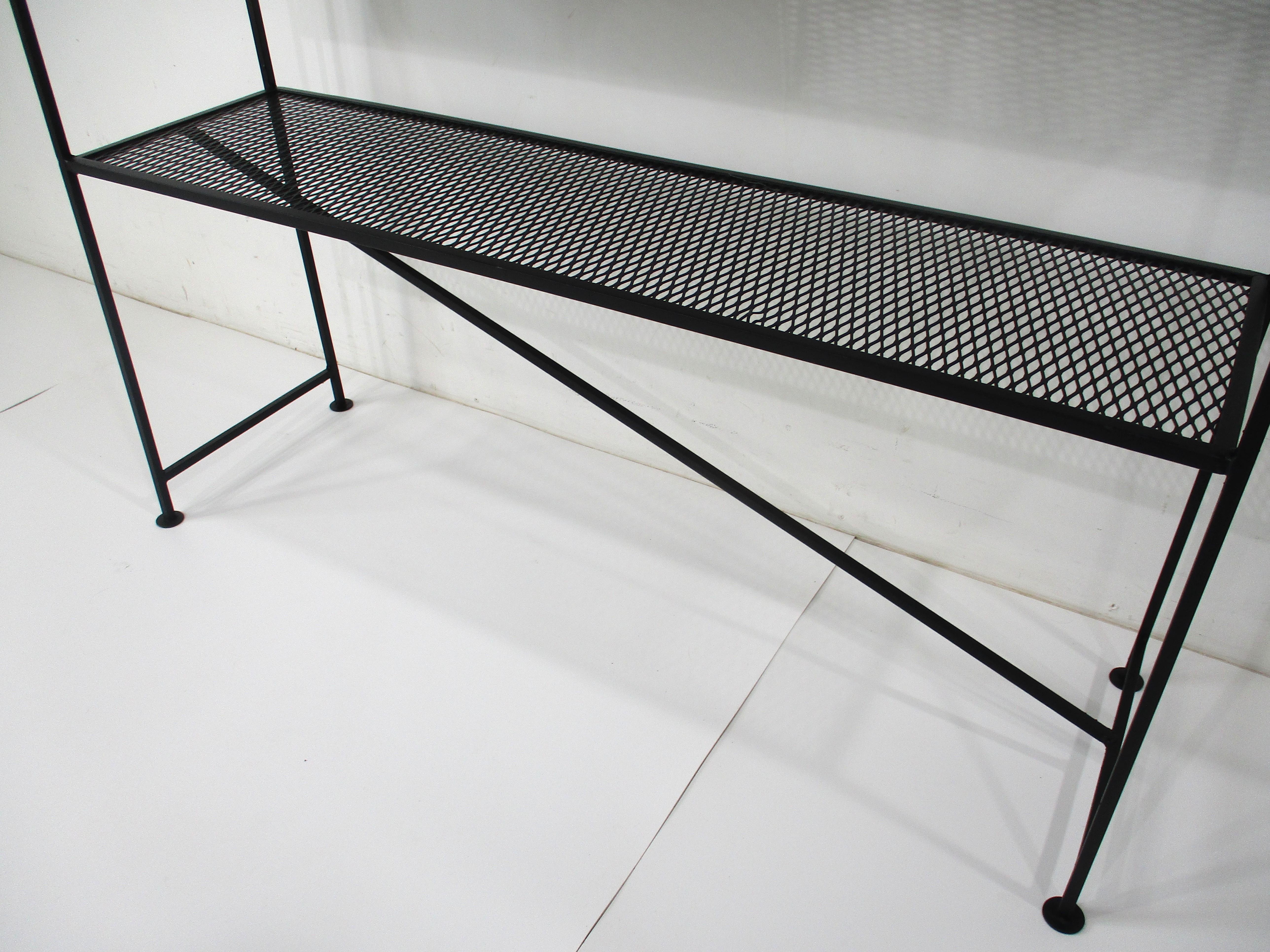 Etagere in metallo del Mid Century in stile Weinberg / Mategot in vendita 3