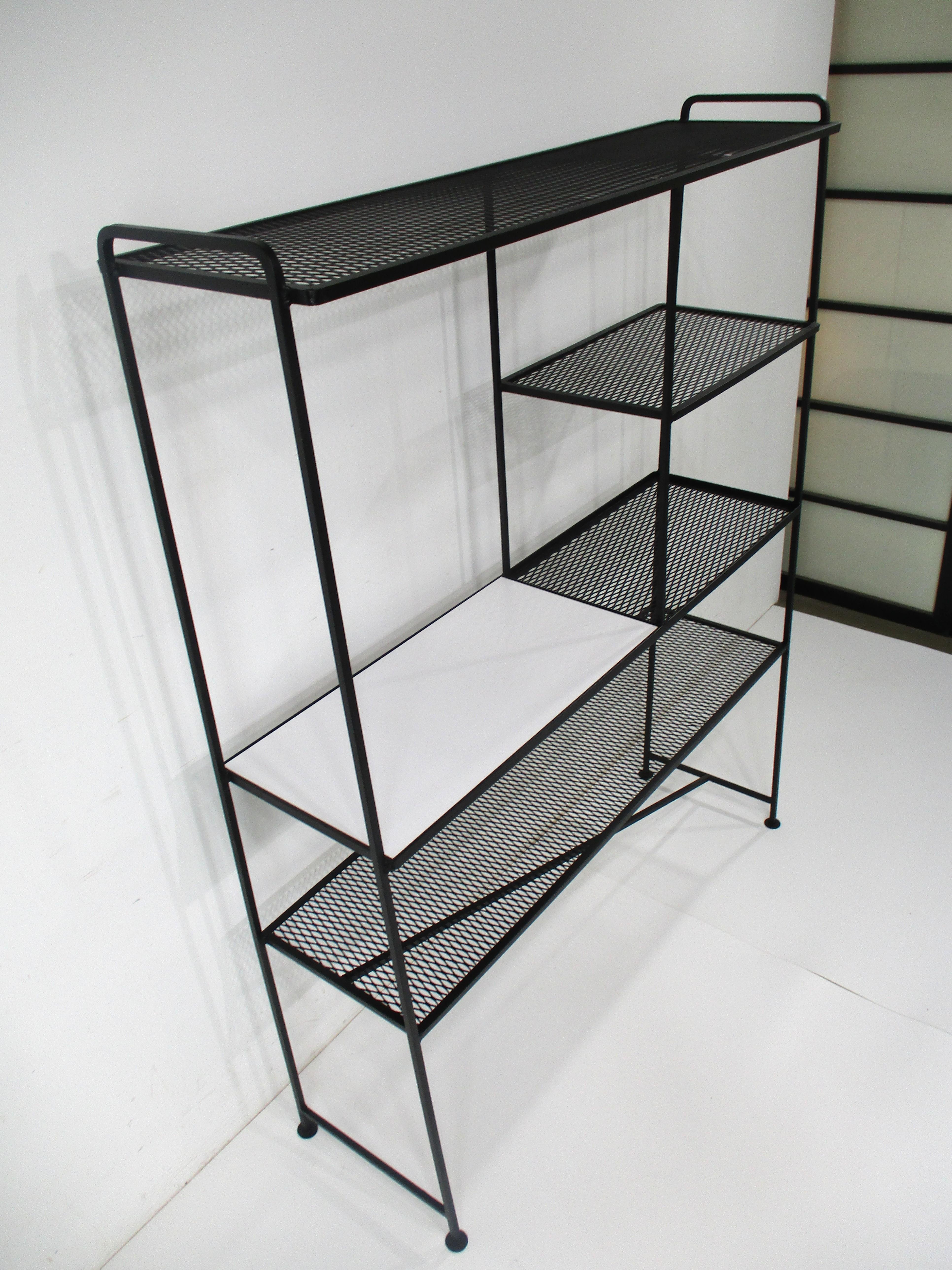 Etagere in metallo del Mid Century in stile Weinberg / Mategot in vendita 5