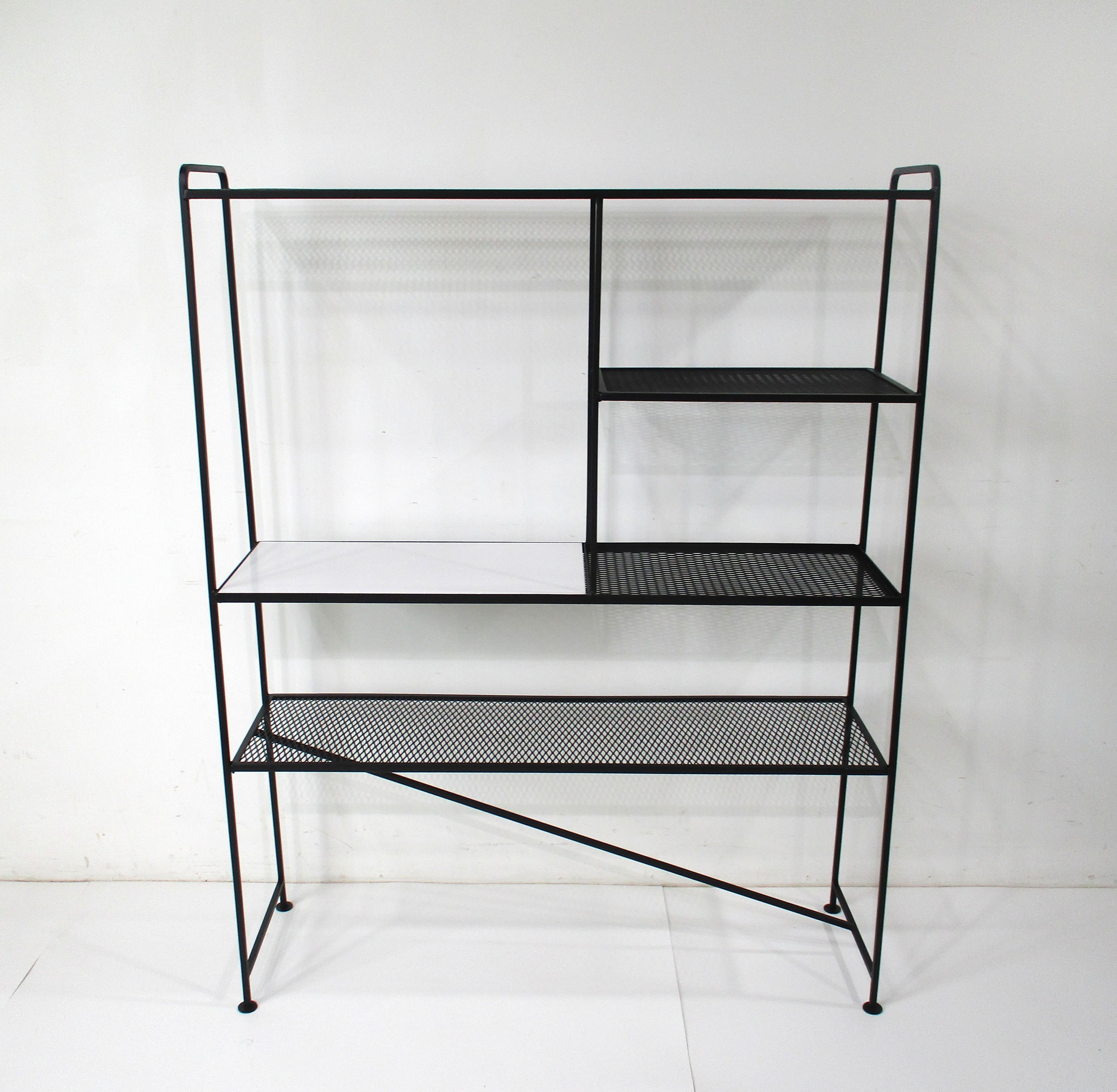 Etagere in metallo del Mid Century in stile Weinberg / Mategot in vendita 6