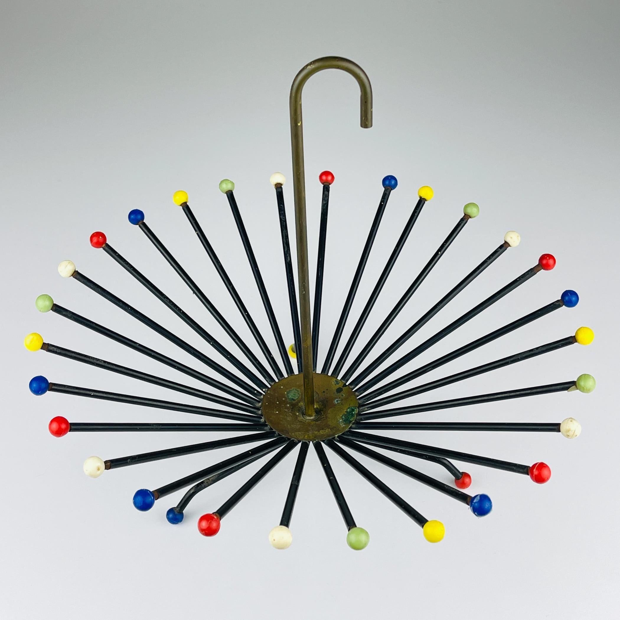 Mid-century metal fruit vase, Italy 1960s For Sale 3