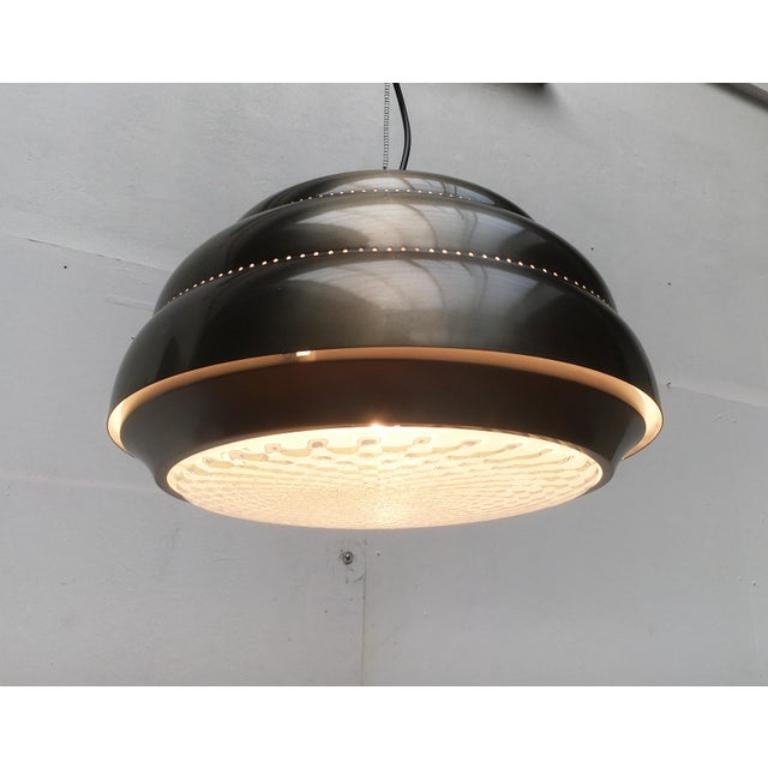 Lampada a sospensione in metallo e vetro di metà secolo, anni '60 in vendita 3