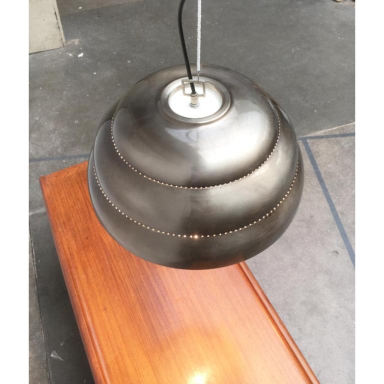 Lampada a sospensione in metallo e vetro di metà secolo, anni '60 in vendita 4