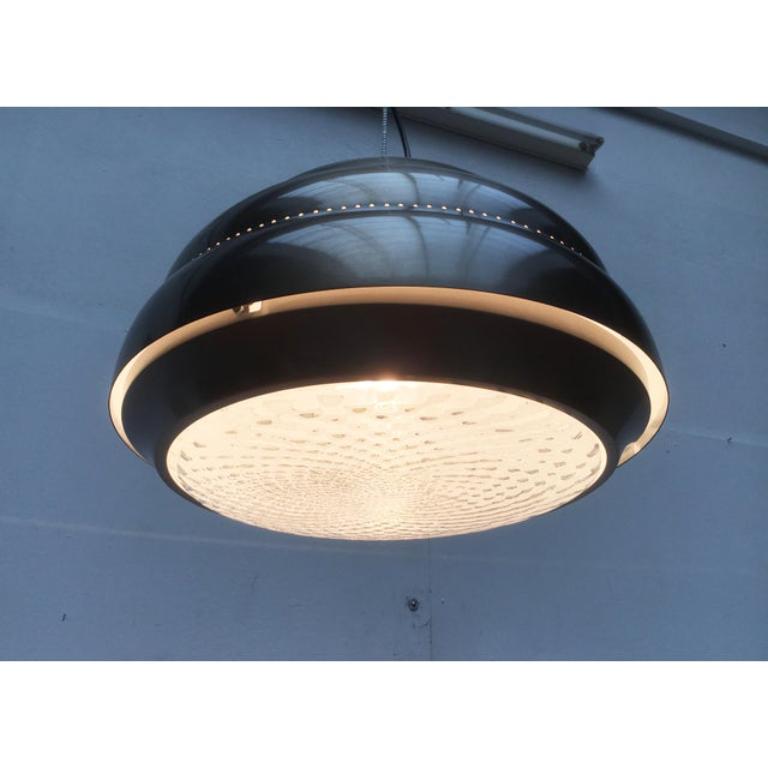 Lampada a sospensione in metallo e vetro di metà secolo, anni '60 in vendita 5