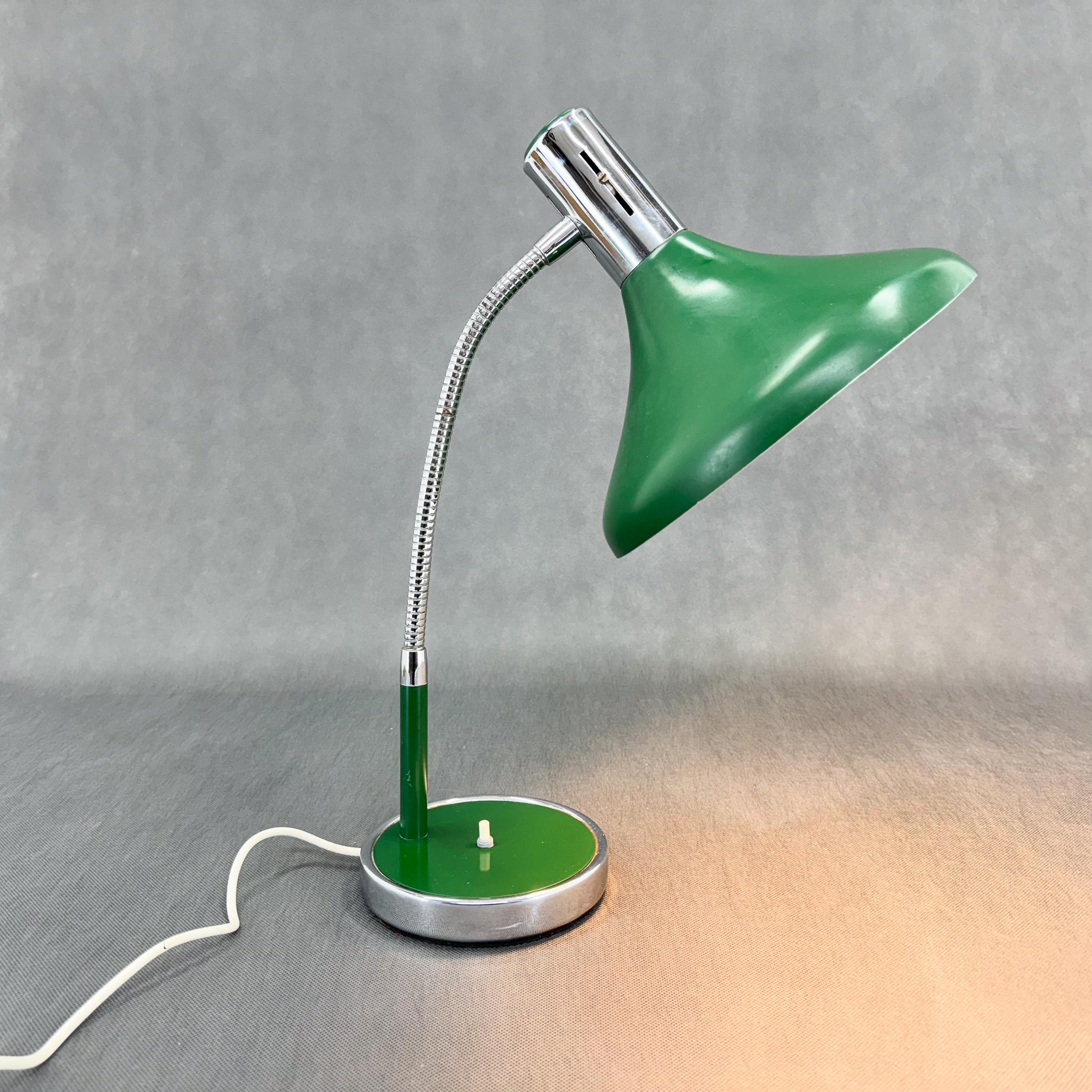 Mid Century Metal Italian Table Lamp, 1970s For Sale 6