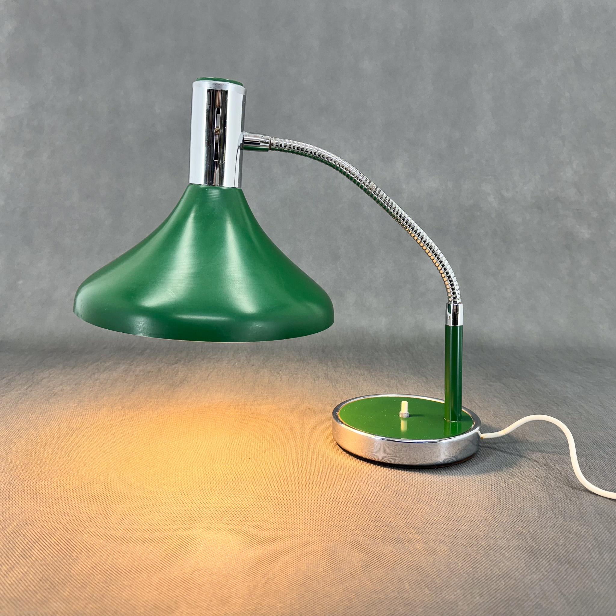 Mid-Century Modern Mid Century Metal Italian Table Lamp, 1970s For Sale