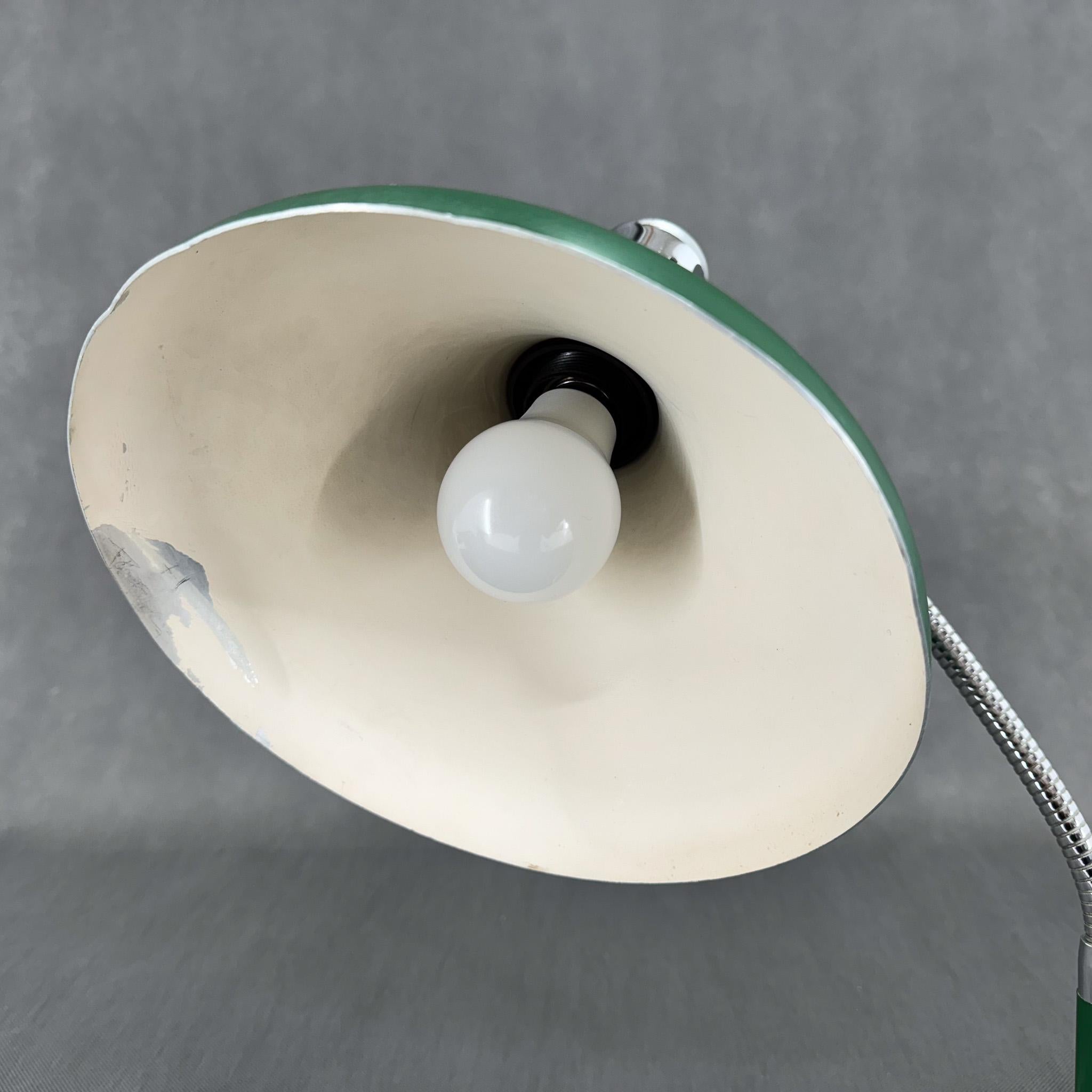 Lampe de table italienne du milieu du siècle dernier, 1970 en vente 3