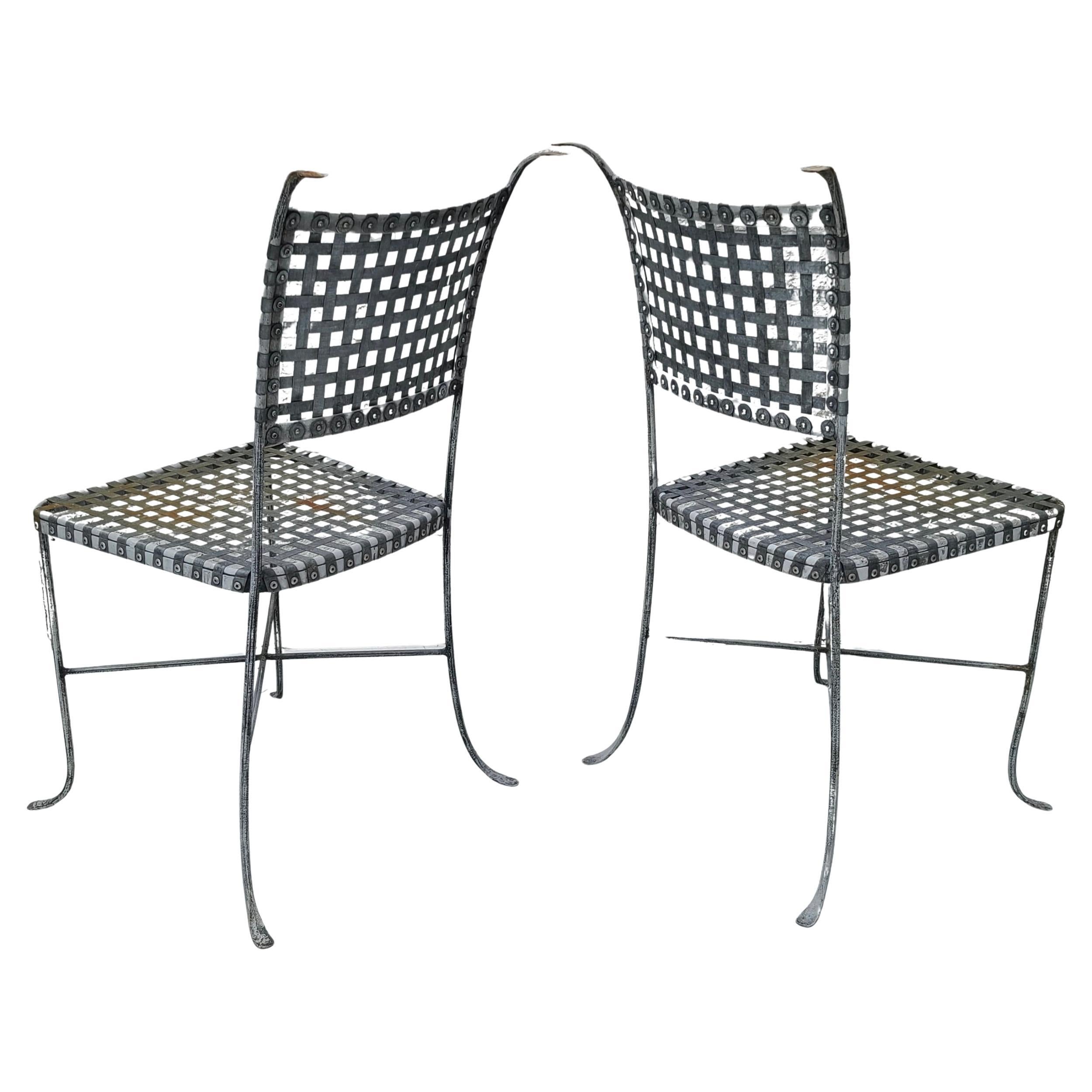 Please feel free to reach out for efficient shipping quote to your zip.

Set of 4 metal mid century modern metal mesh chairs.
Can be used indoor or outdoors.