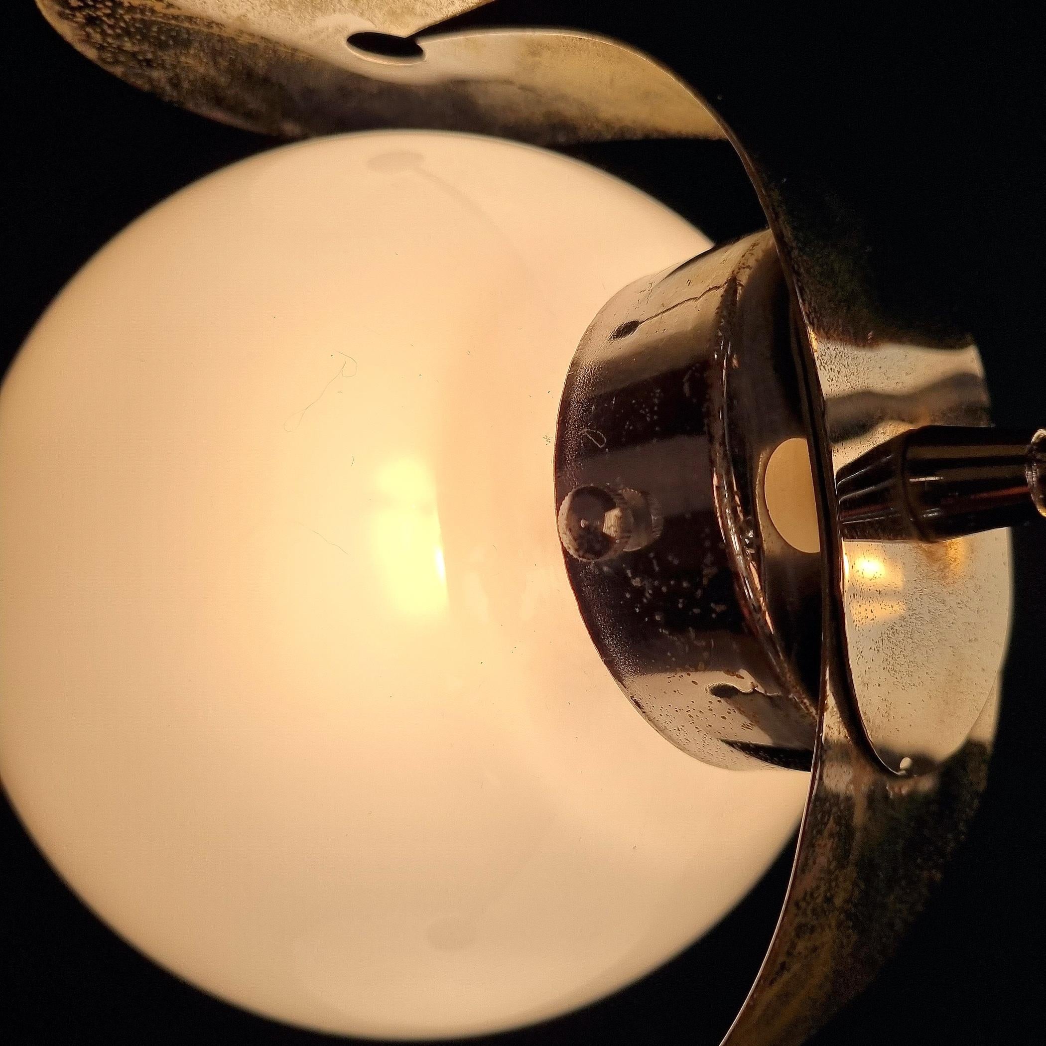 Metallo opalino di metà secolo Italia 1960 Sputnik A Space Age in vendita 1